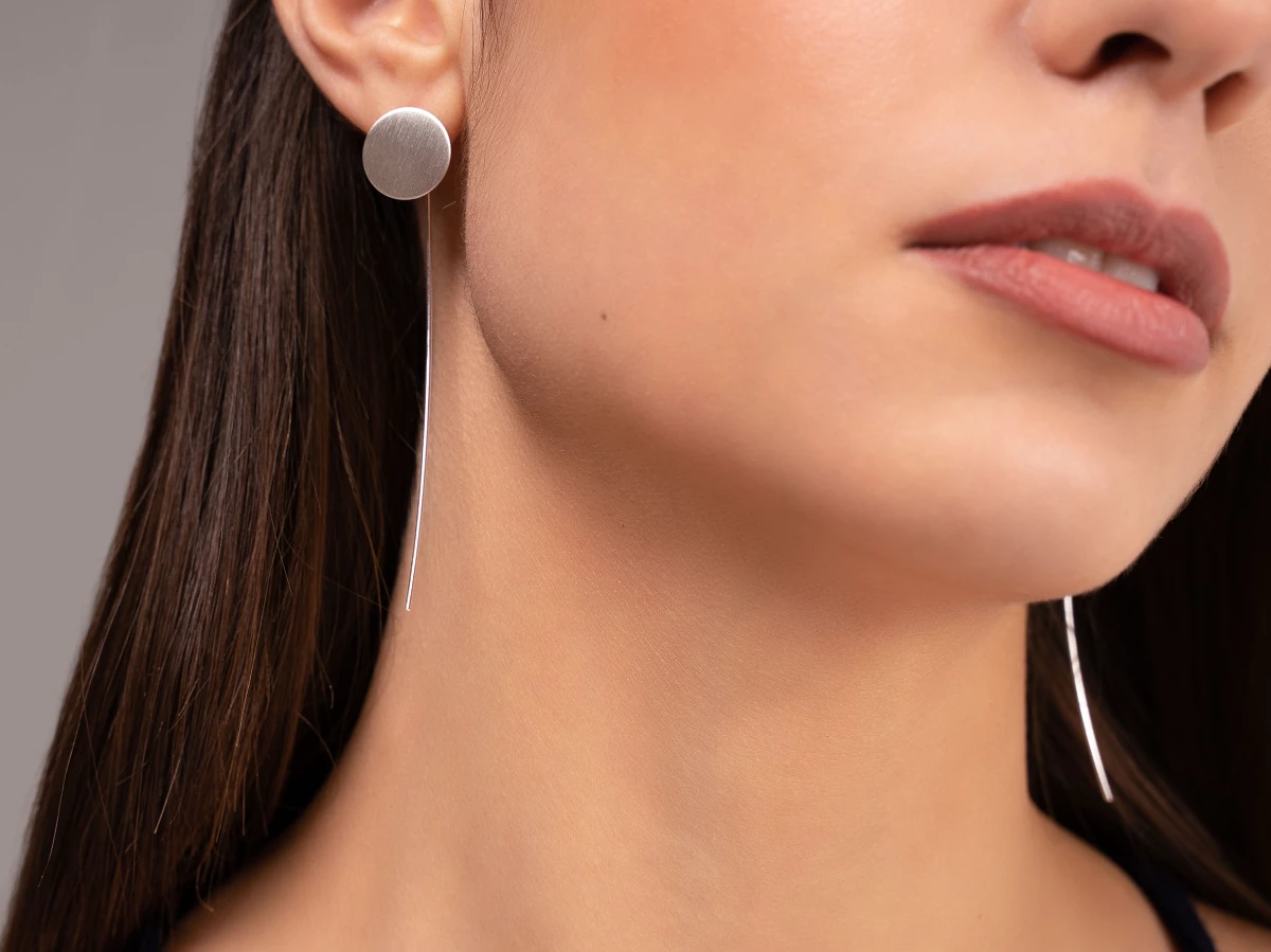 Disk threader earrings