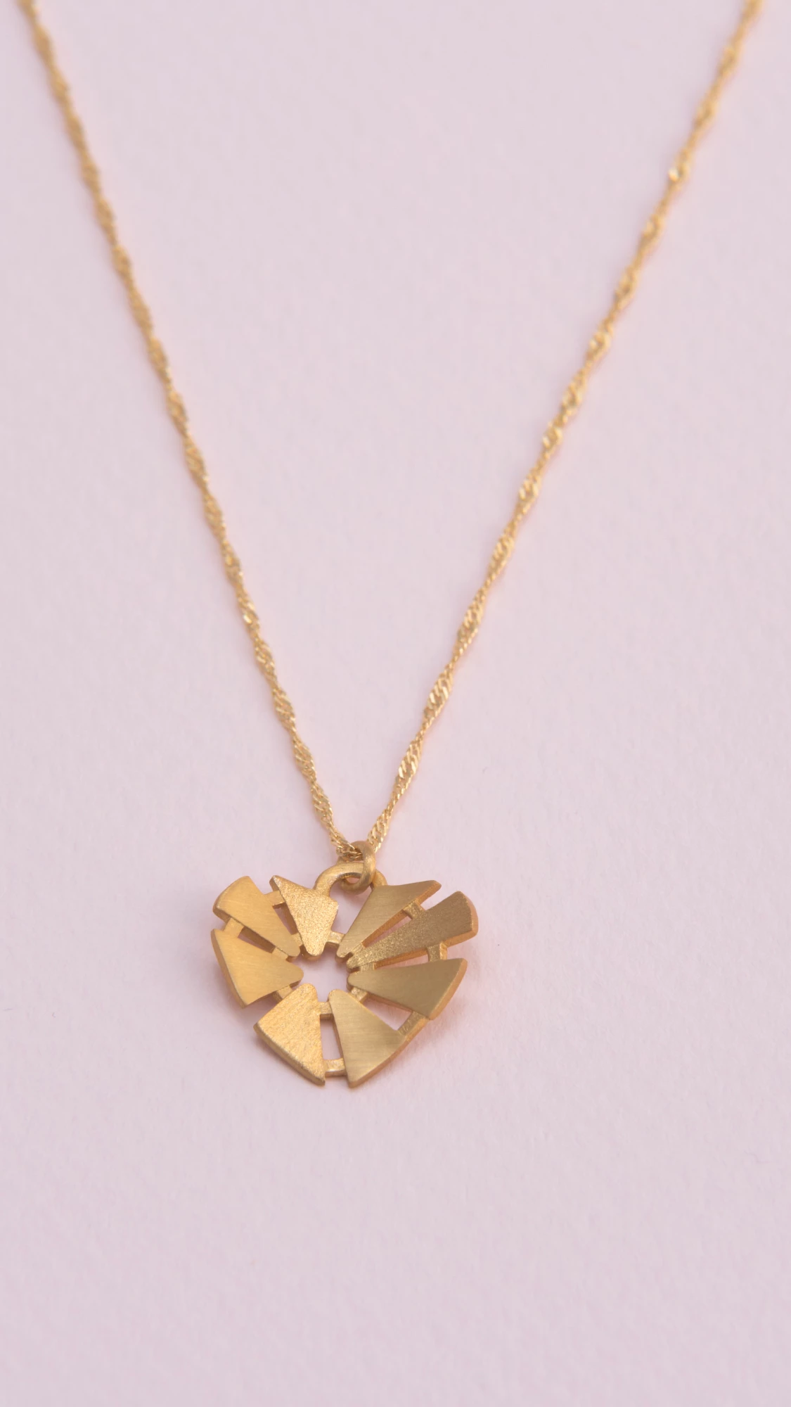 'Curved heart' Necklace