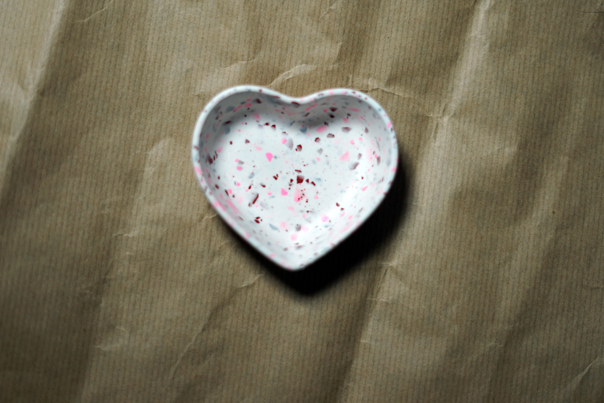 Διακοσμητικό μπολ terrazzo καρδιά 