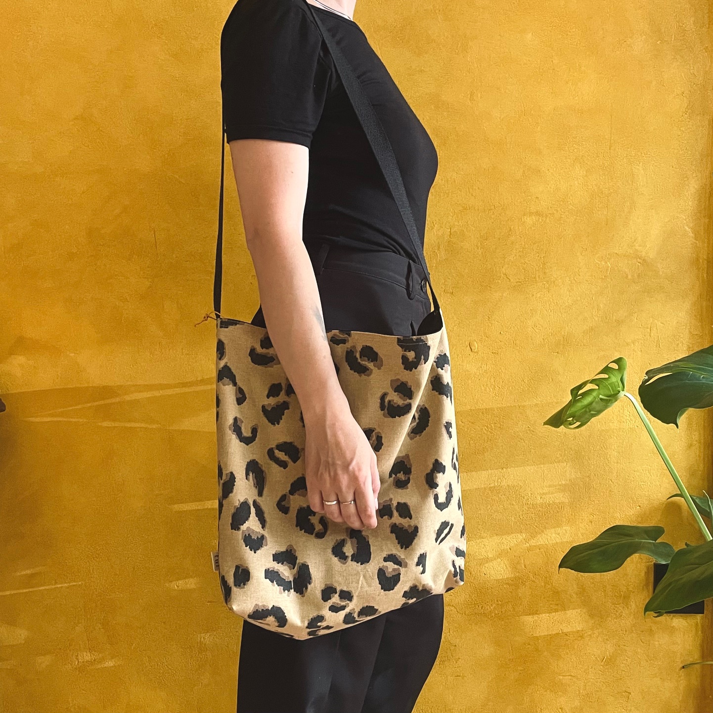 Double sided tote