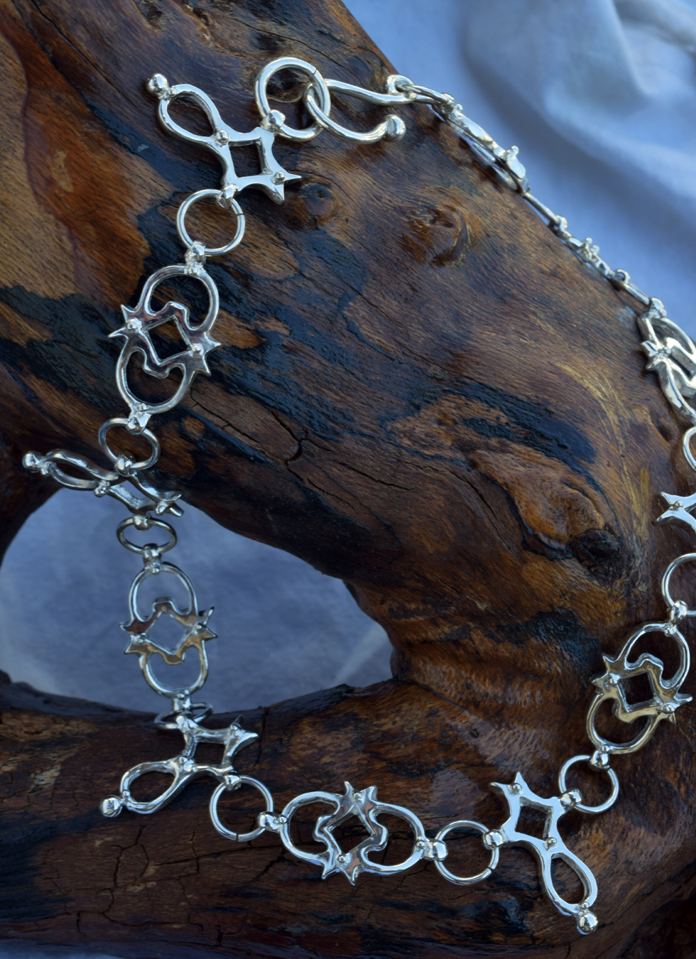 Leshanta silver choker necklace