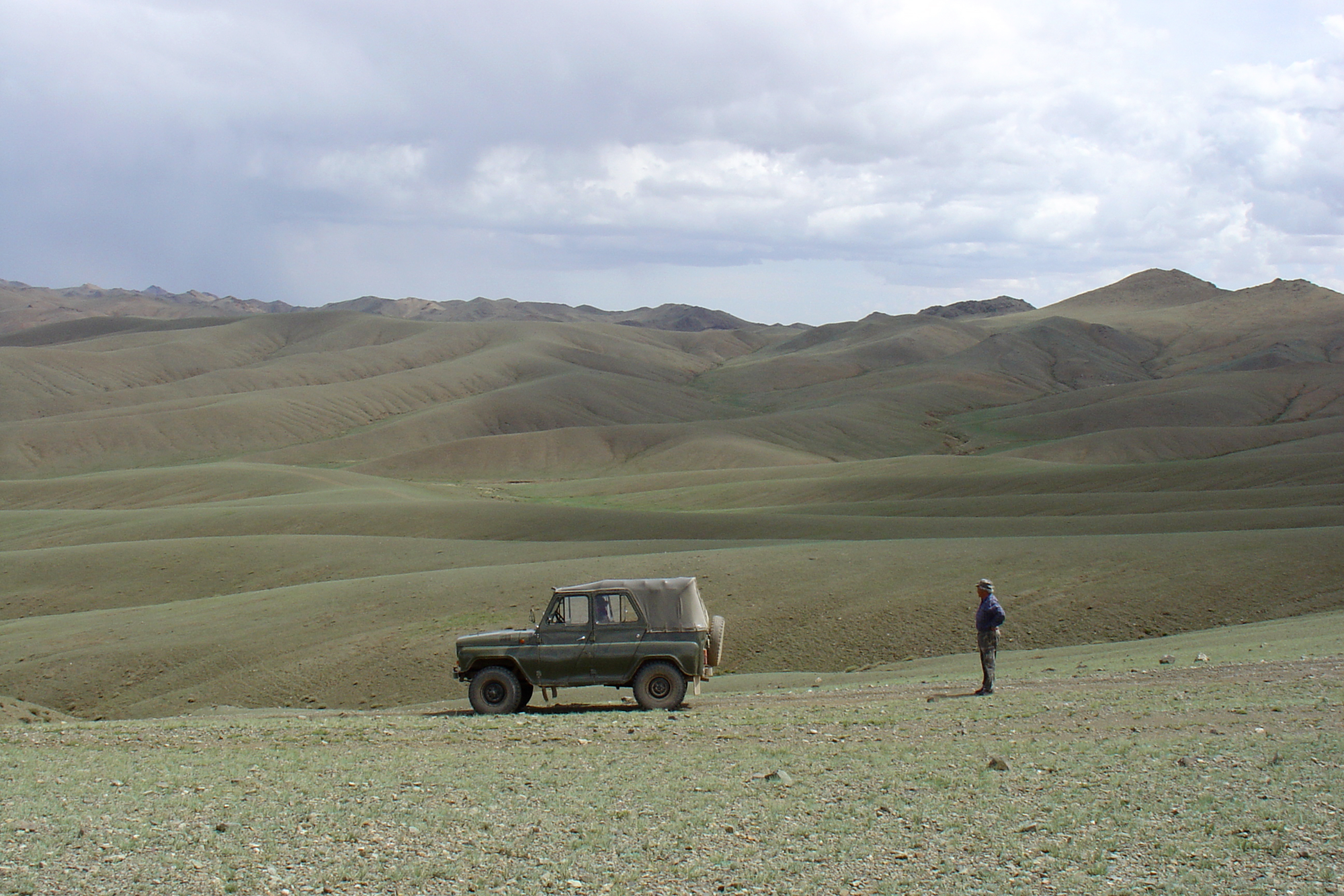 ROAD TO KNOWHERE– Almond Green / T30