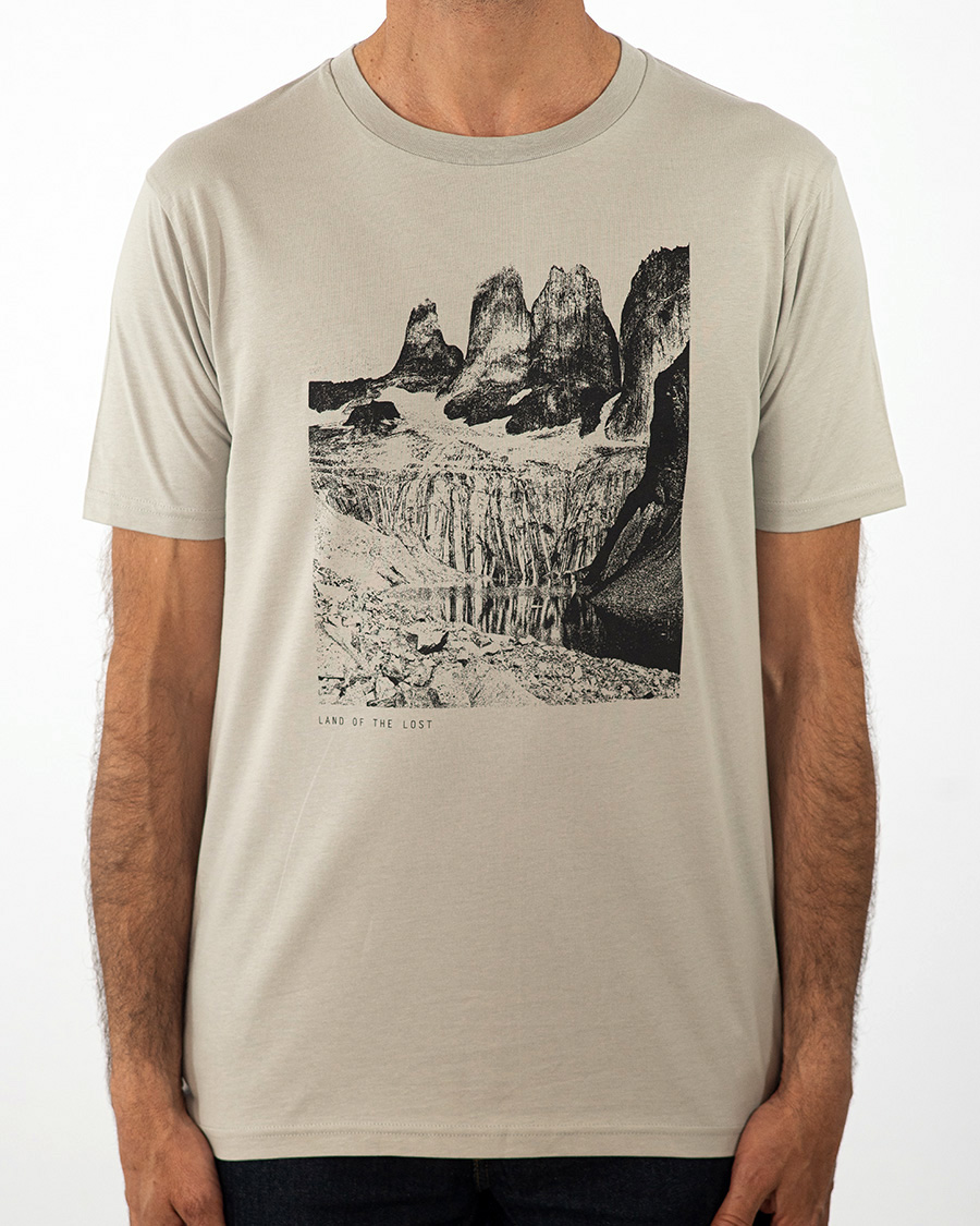 LAND OF THE LOST – Light Grey / T25
