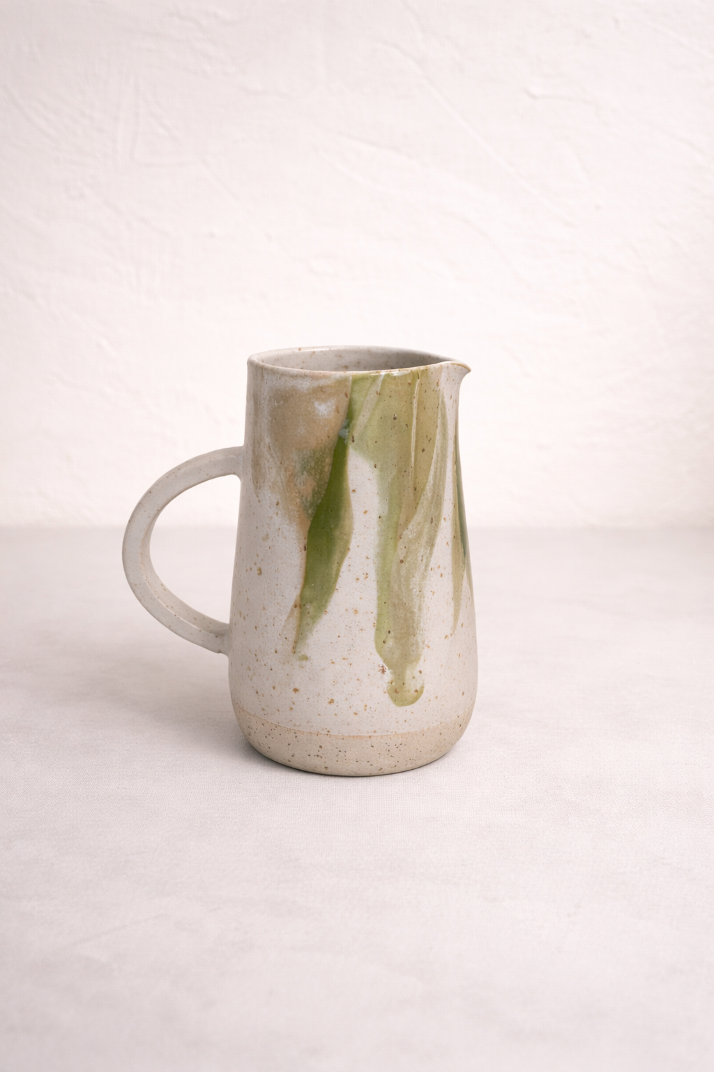 Moss Pitcher