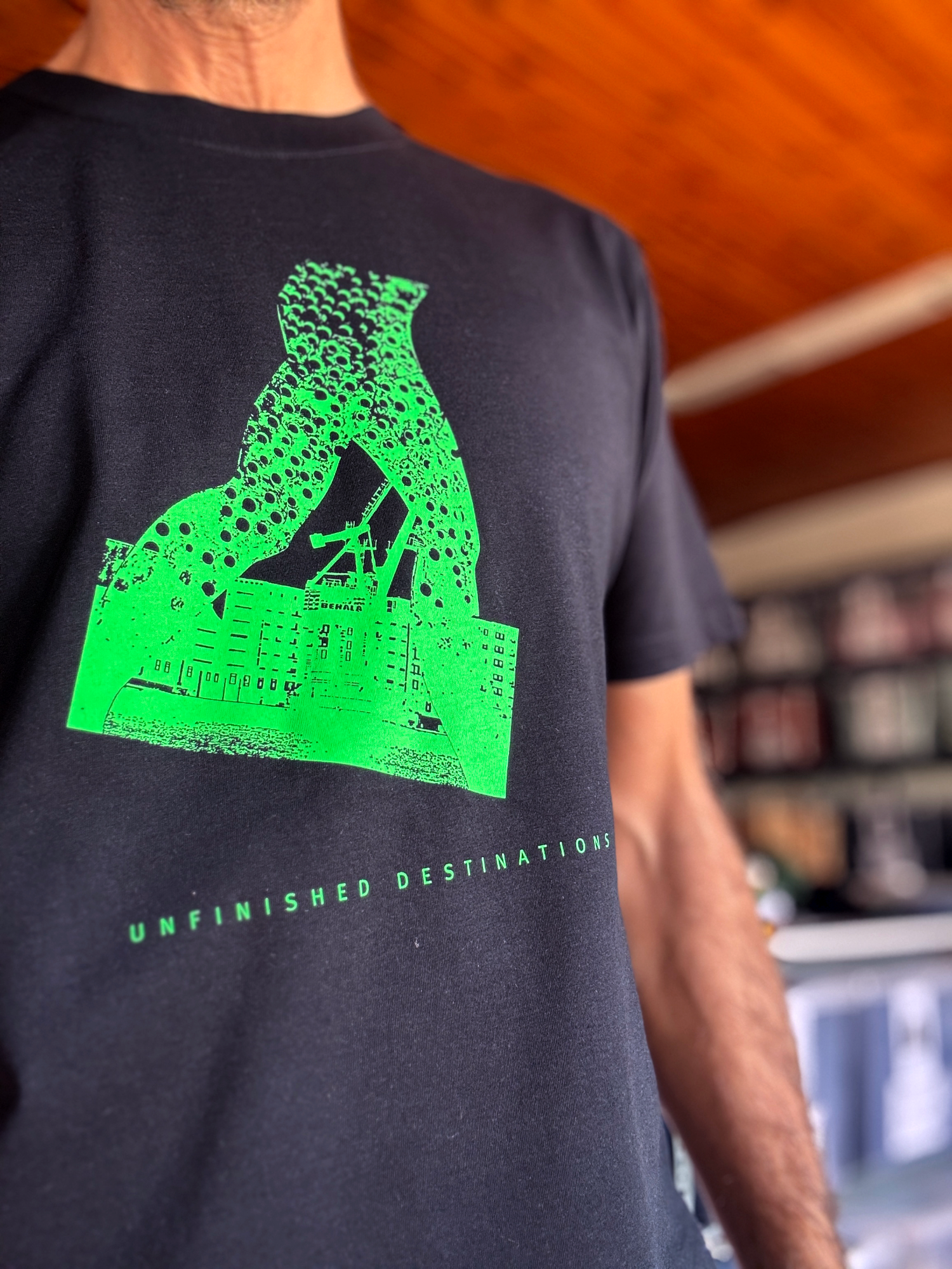 UNFINISHED DESTINATIONS - Black / T33