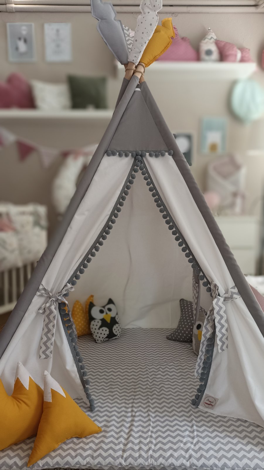 Χειροποίητη ινδιάνικη σκηνή (teepee)