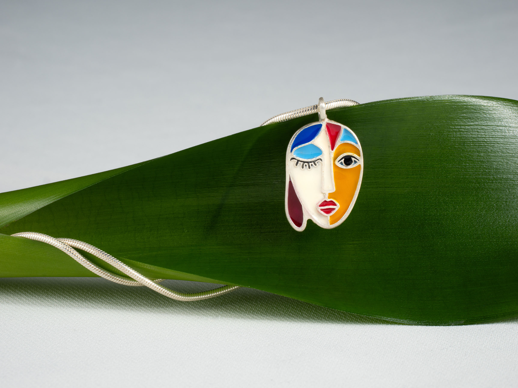 Lines of Her | Pendant