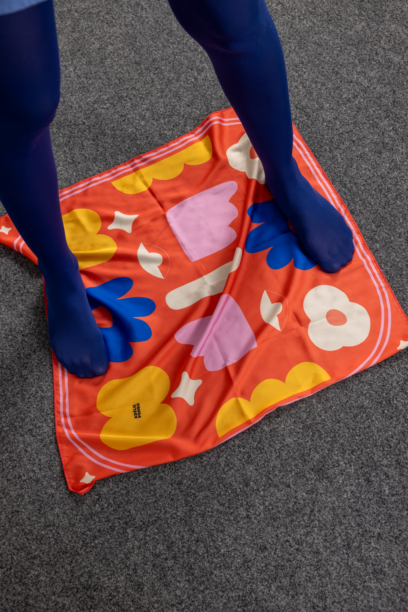 RAUL SCARF- ABSTRACT III