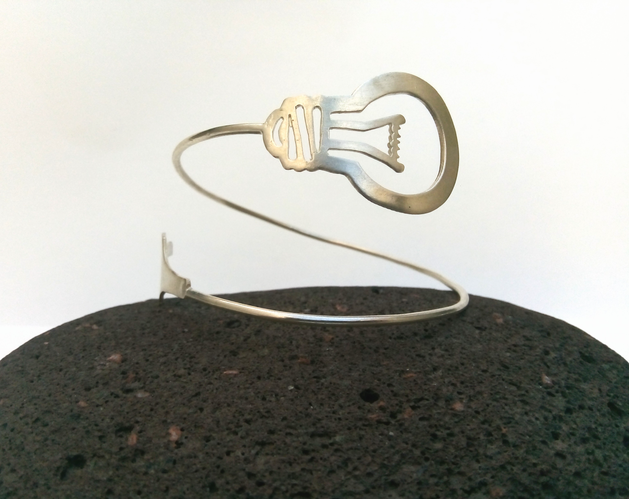 Βραχιόλι Λάμπα – Φις!