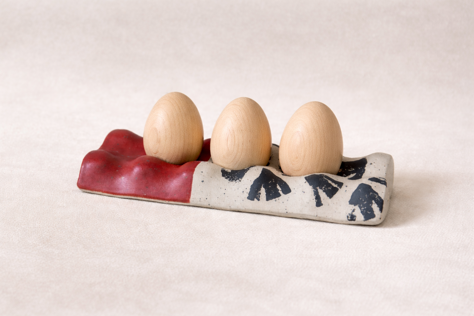 Bird Imprint Collection – Ceramic Egg Holder