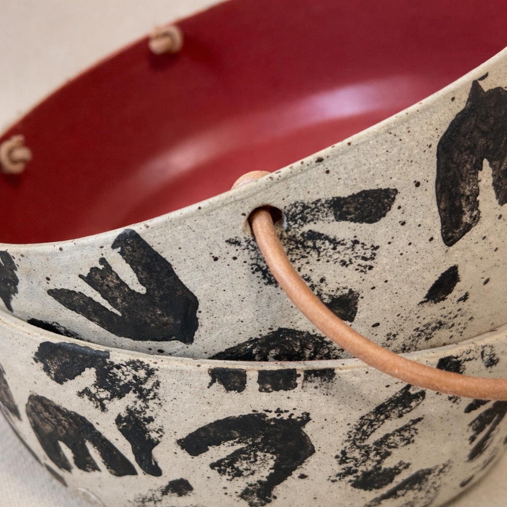 Bird Imprint Collection – Ceramic Fruit Bowl with Leather Handles