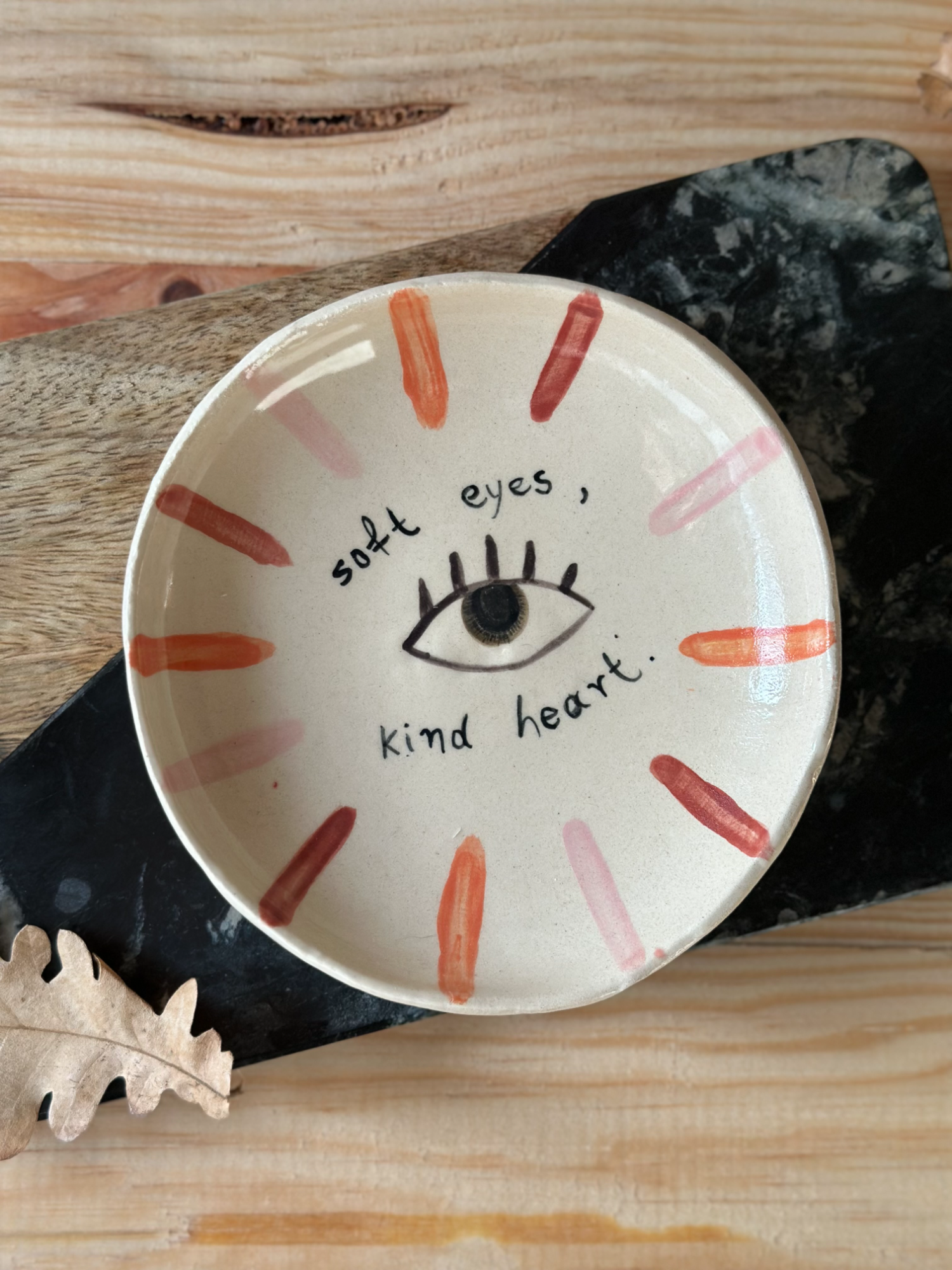 Soft eyes - Medium Plate