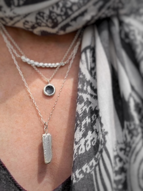 Raw pendant necklace