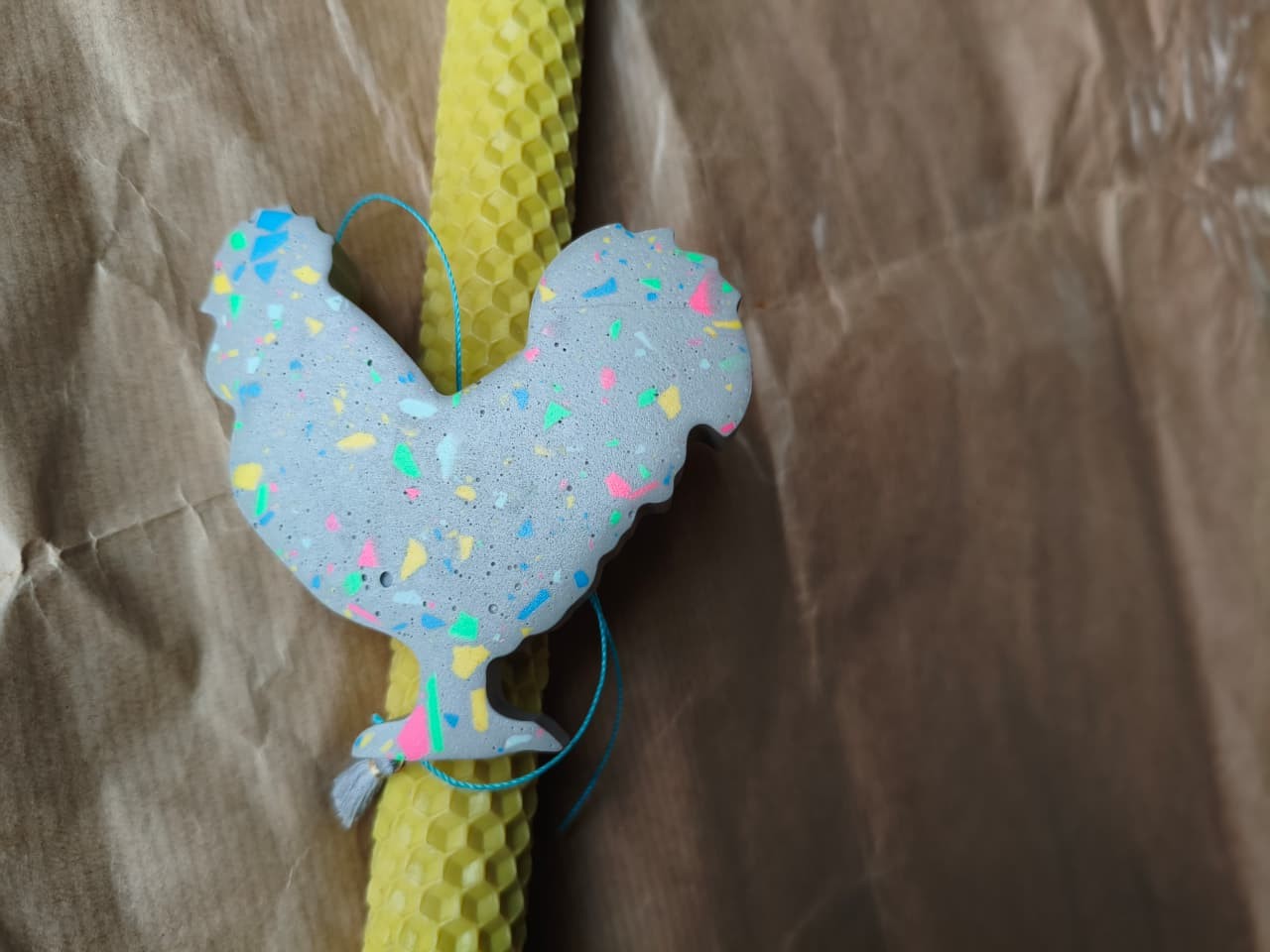 Πασχαλινή Λαμπάδα με Terrazzo Κοκκoράκι 