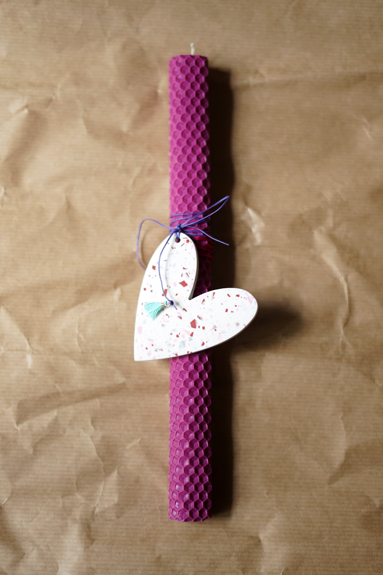 Πασχαλινή Λαμπάδα με Terrazzo Καρδιά -Φούξια Λευκή