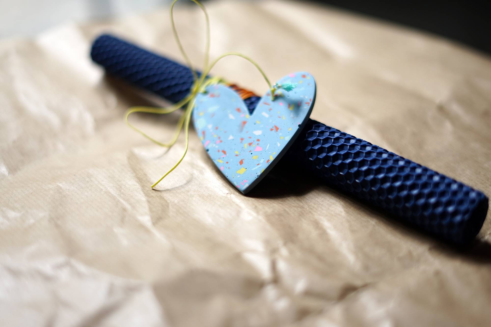 Πασχαλινή Λαμπάδα με Terrazzo Καρδιά - Μπλε Γαλάζια