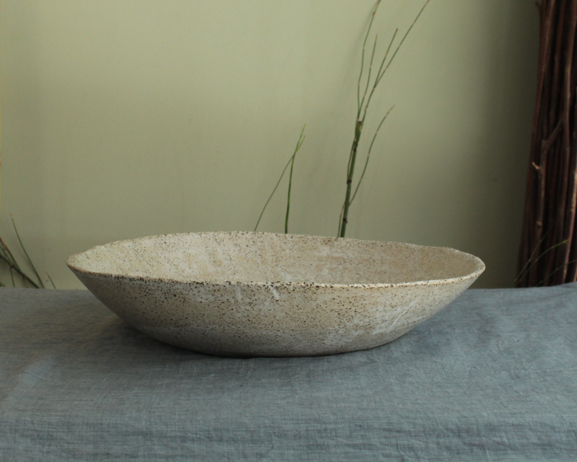 Μεγάλη λευκή πιατέλα 