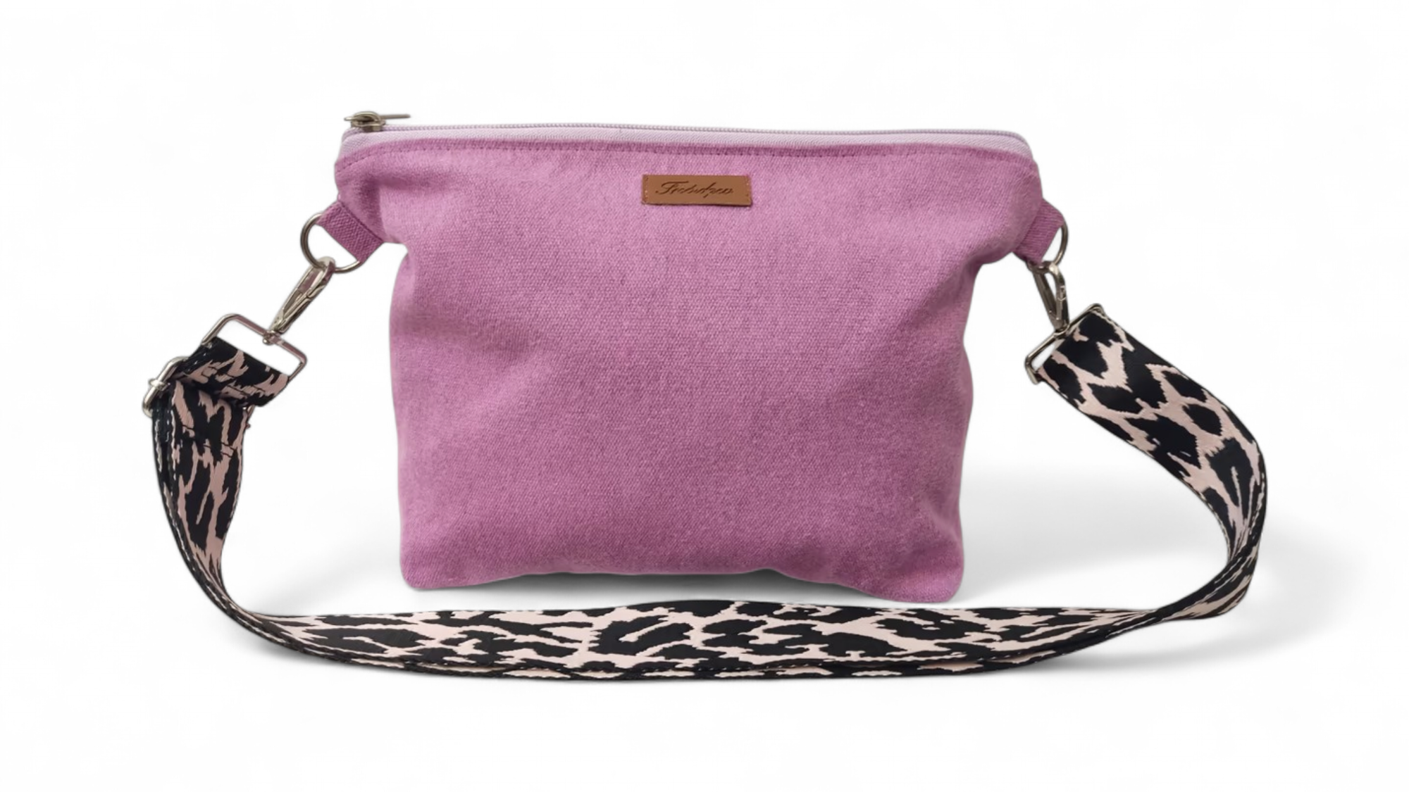 Χιαστί μεσαίου μεγέθους.