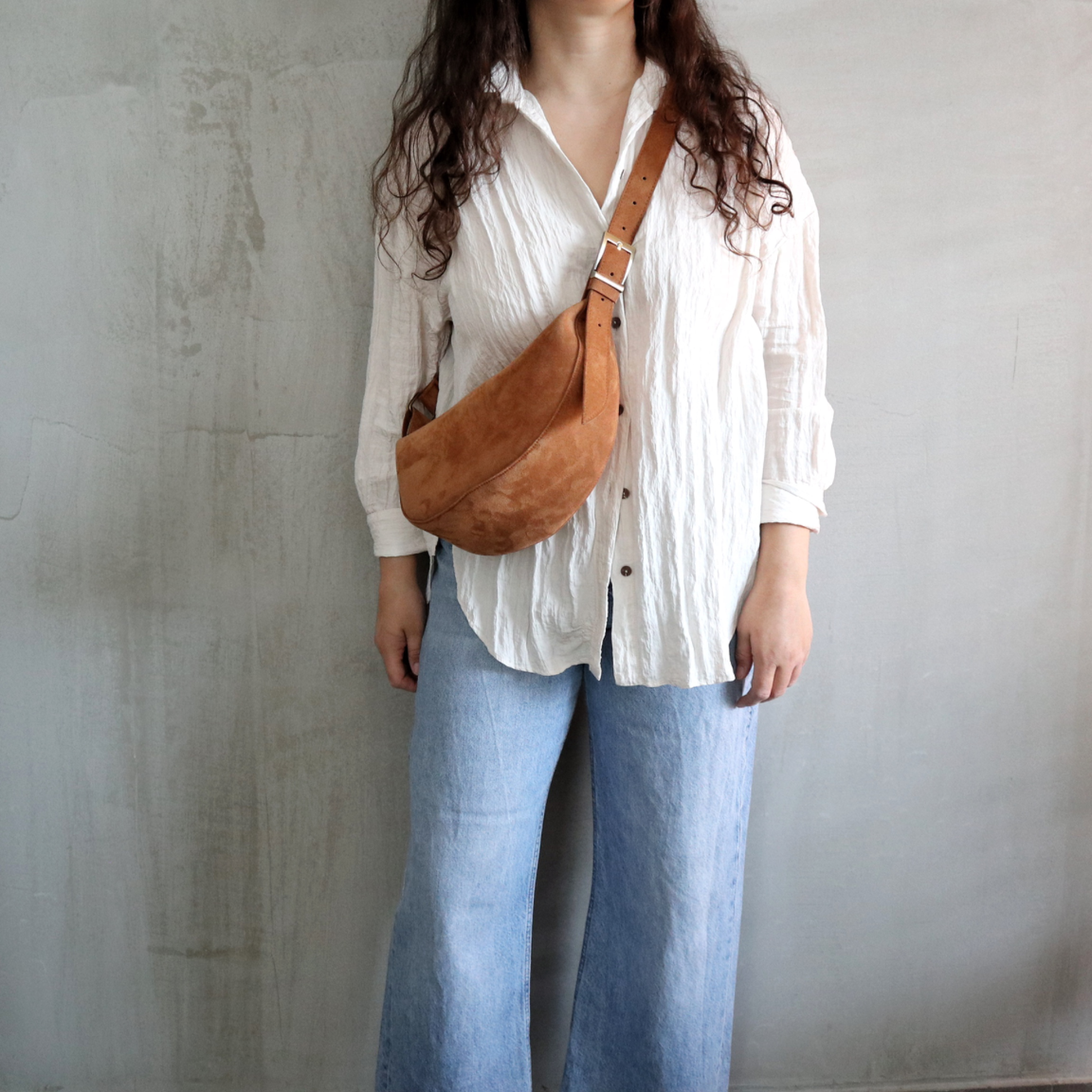 Maneken, Suede Leather Bag