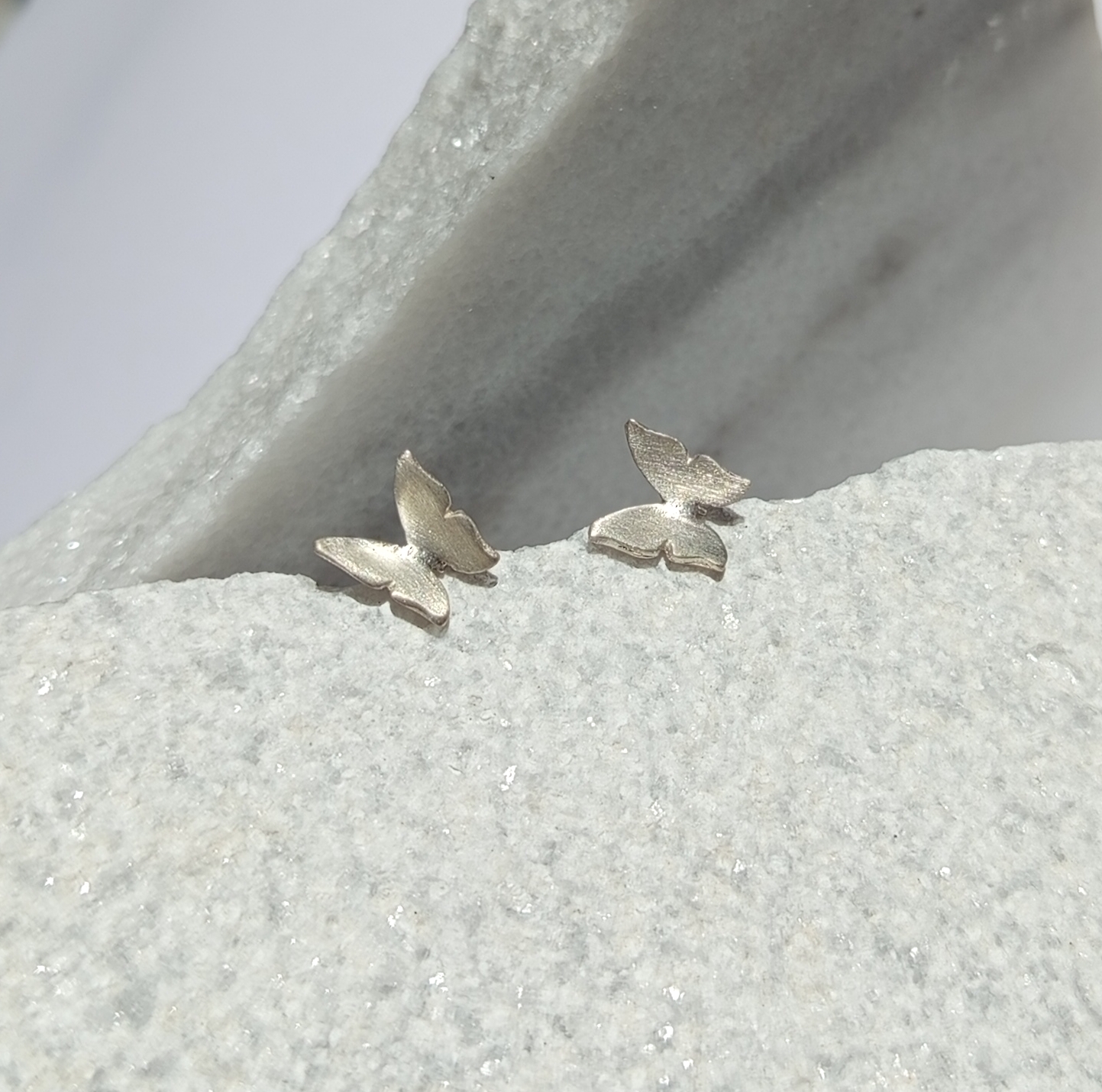 Σκουλαρίκια καρφάκια πεταλούδες.