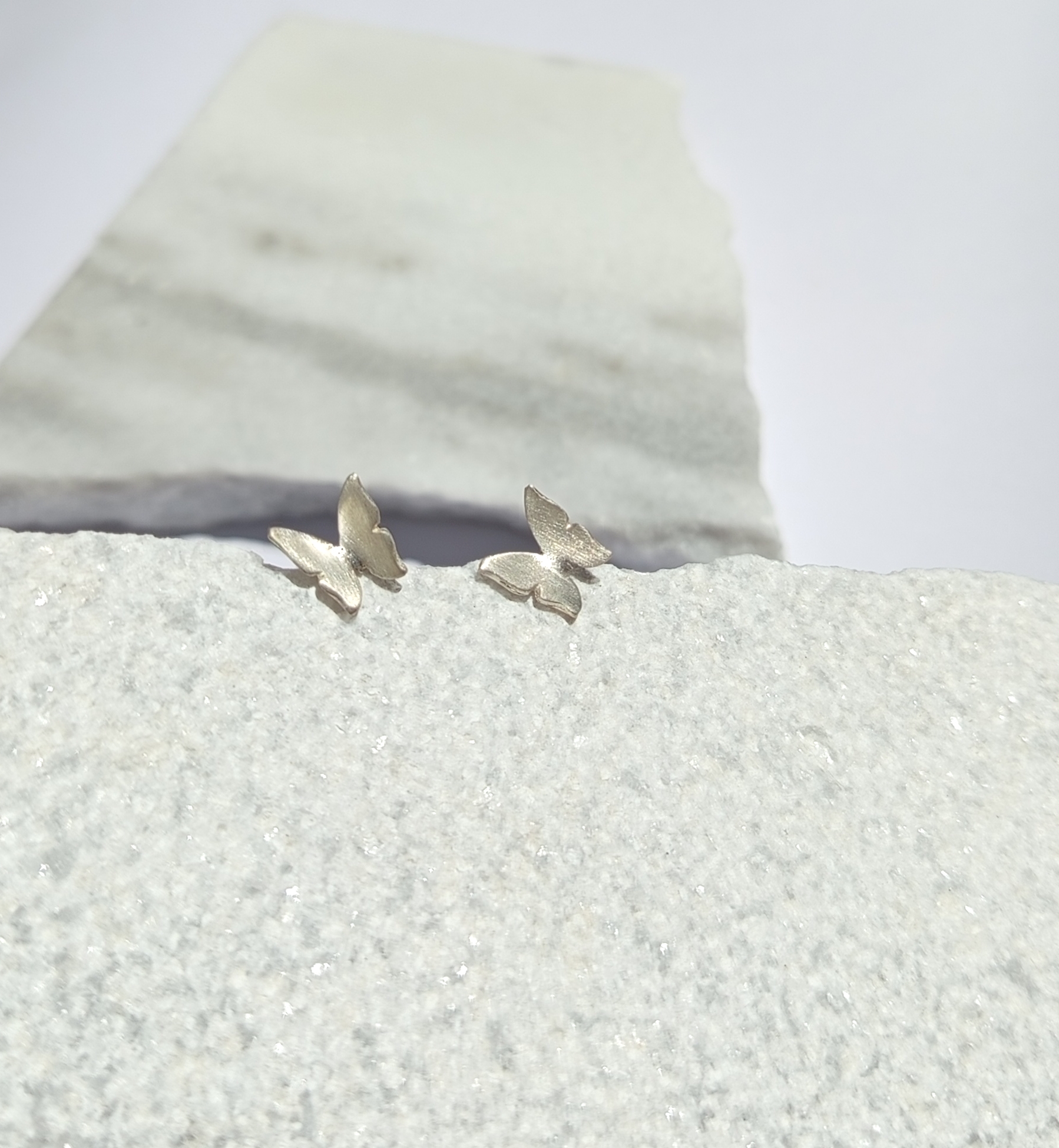 Σκουλαρίκια καρφάκια πεταλούδες.