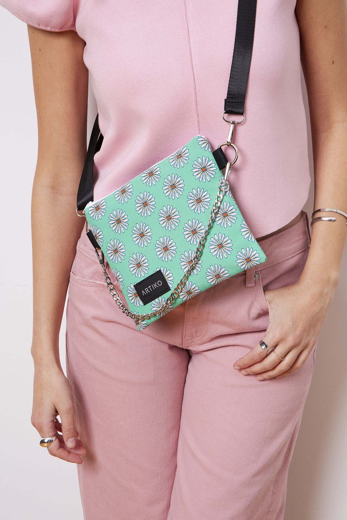 Margarita pouch