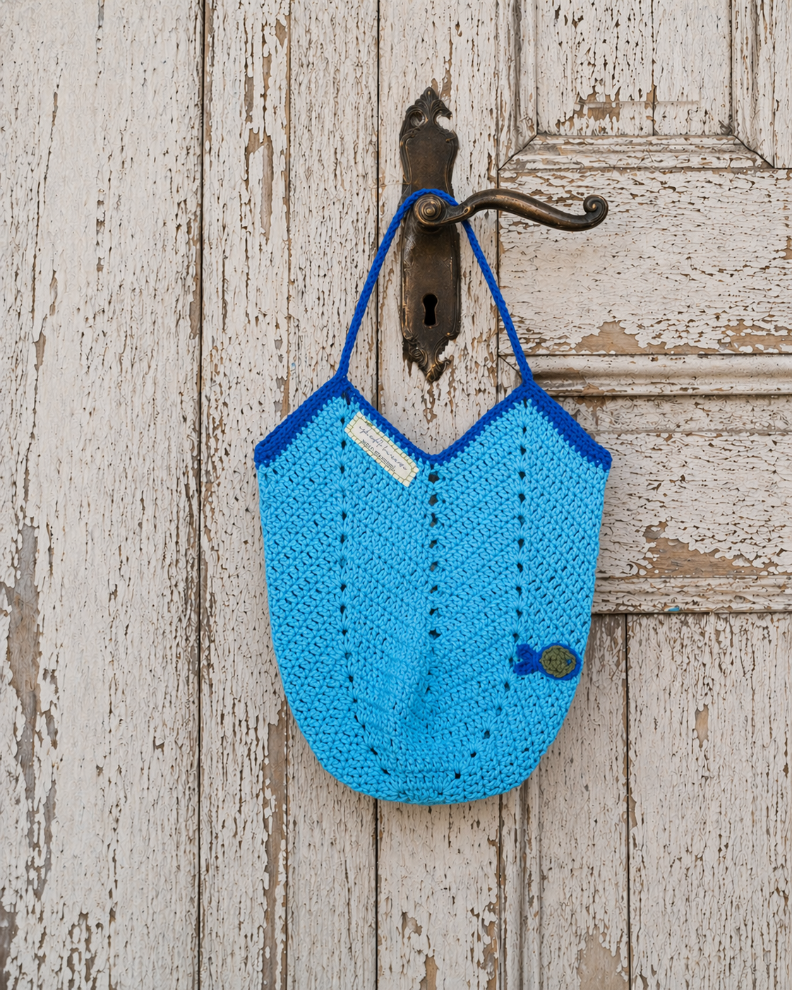 The Chevron Tote Bag in blue