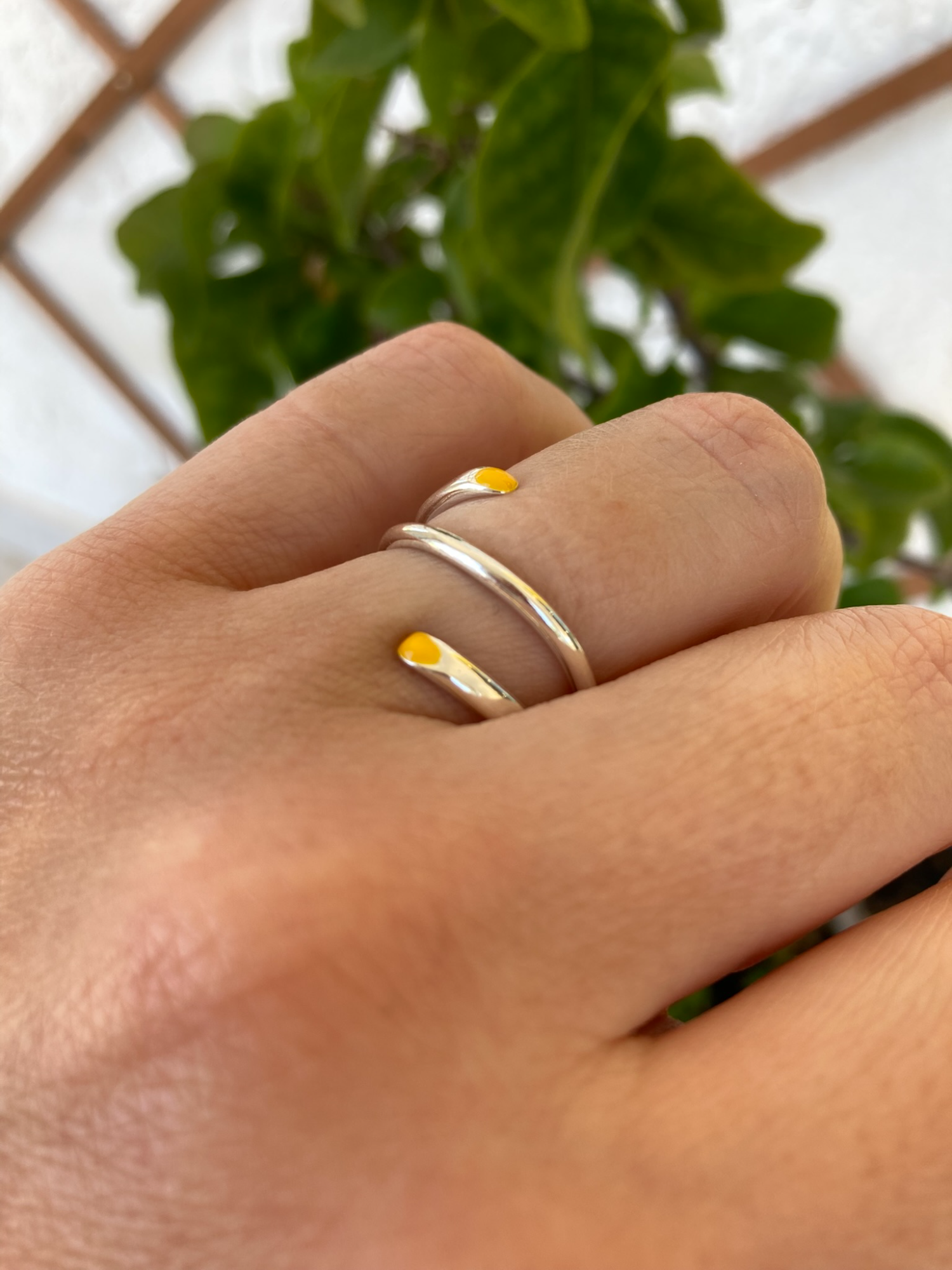 Confetti ring, with enamel