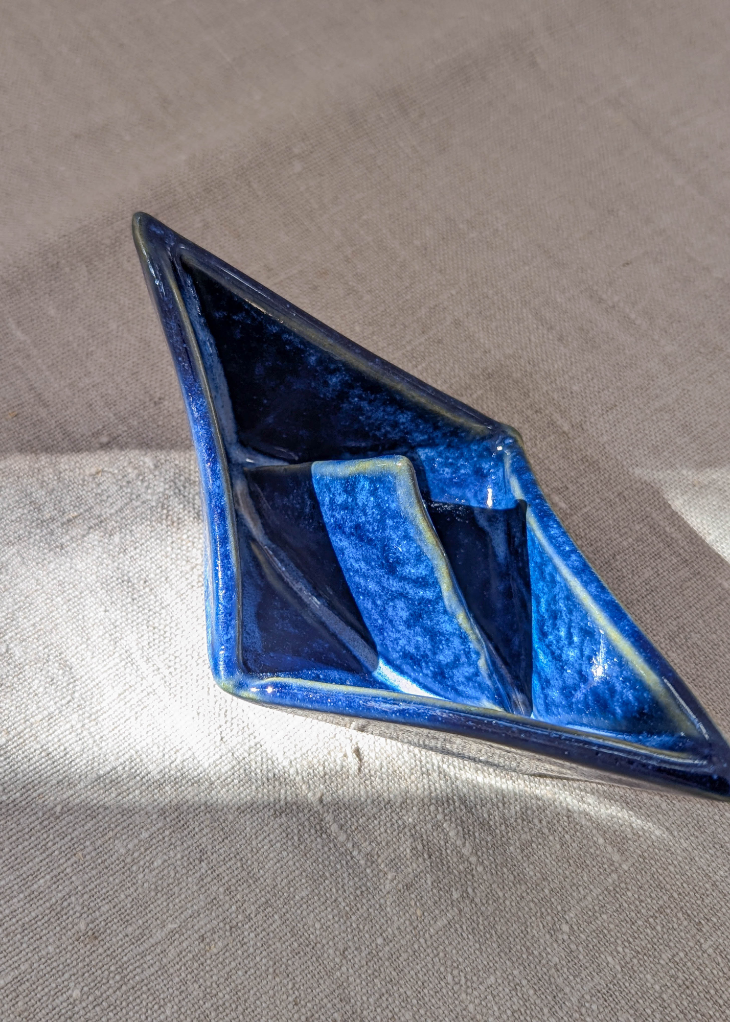 Ceramic paper boat