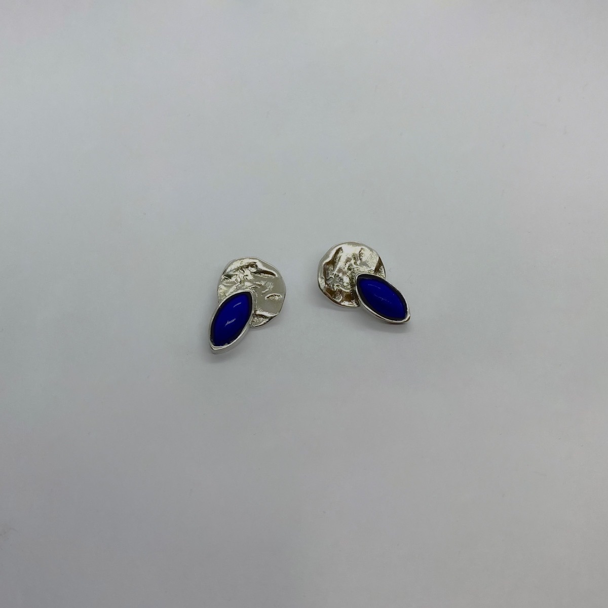 Violet earrings