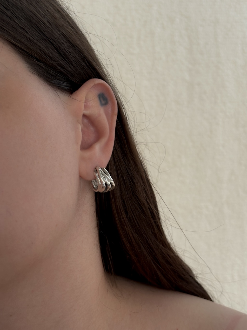 Groove Hoops earrings