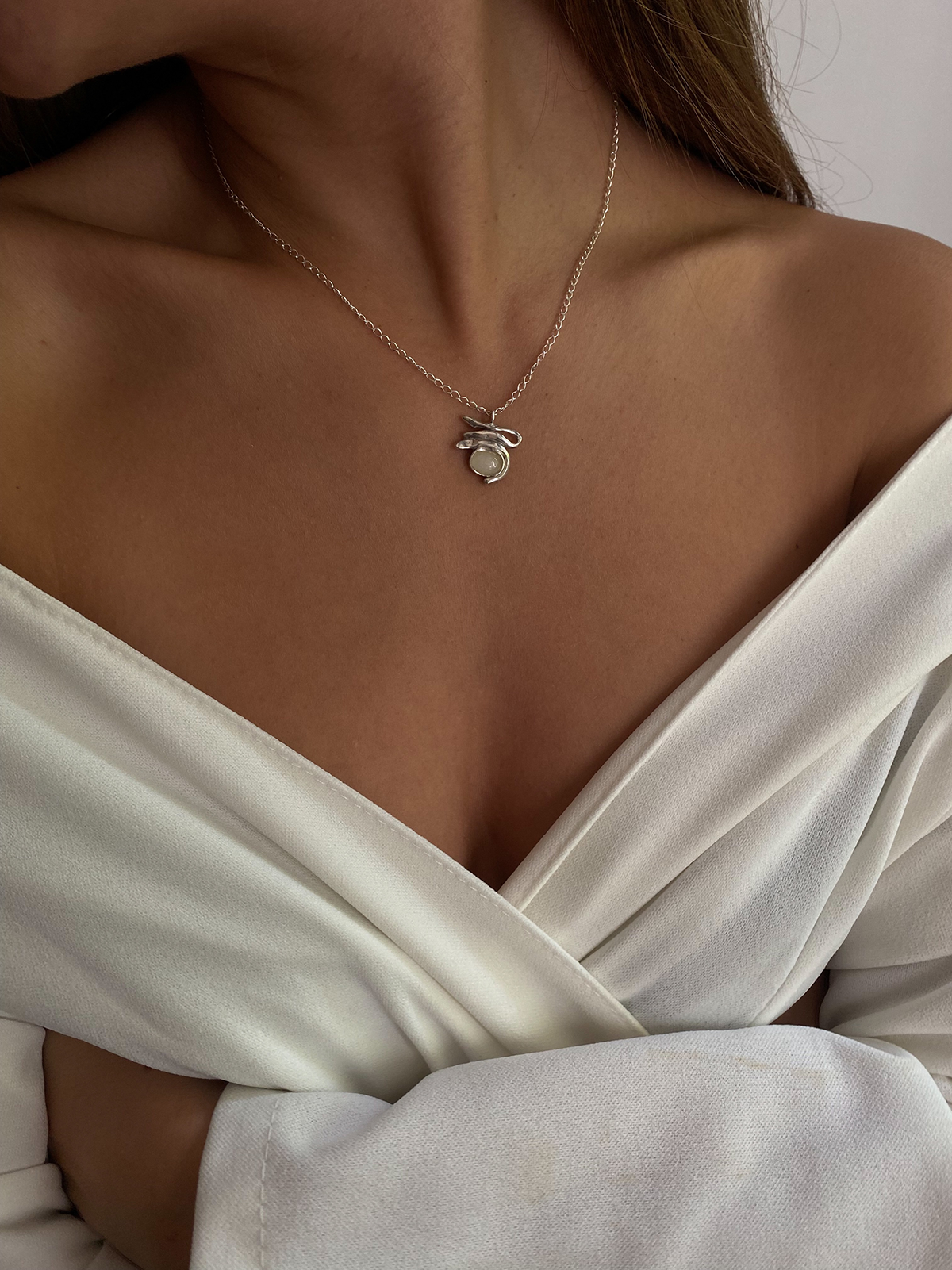 Gloriosa necklace