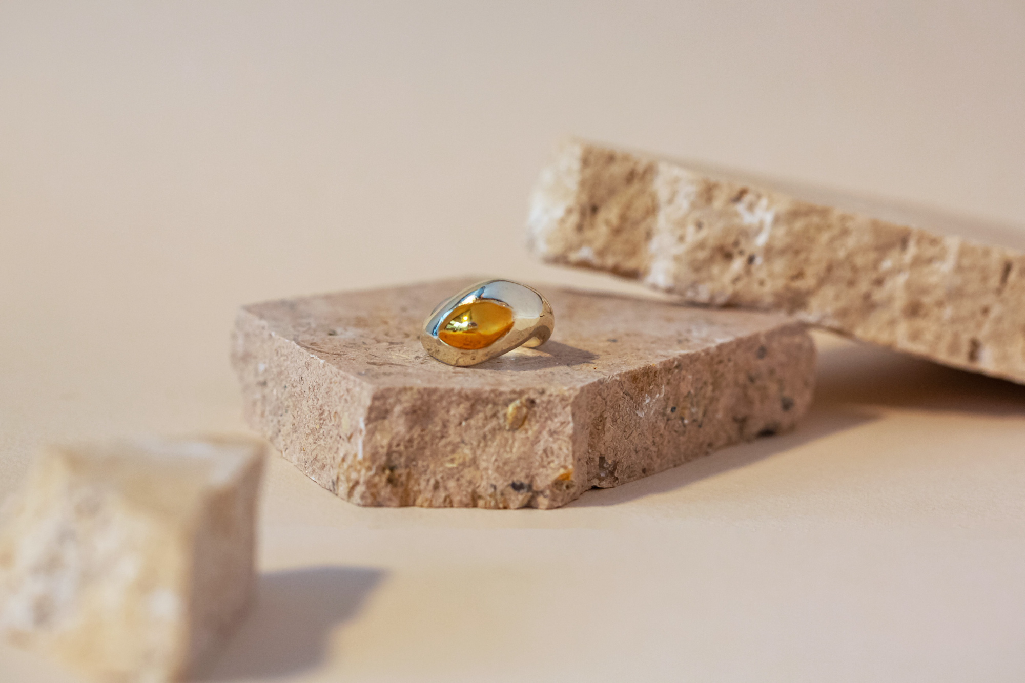 Oblique ring