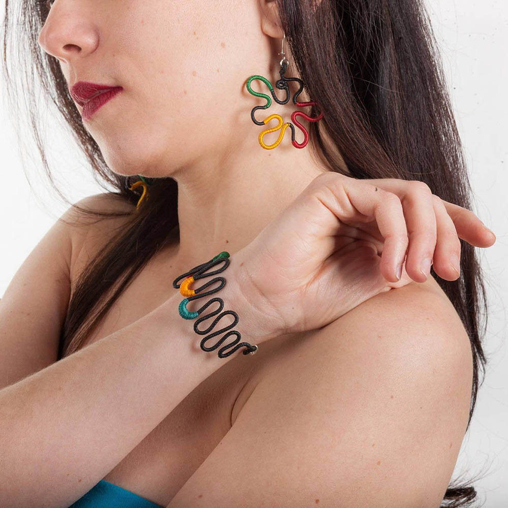 Zig Zag Curvy Bracelet
