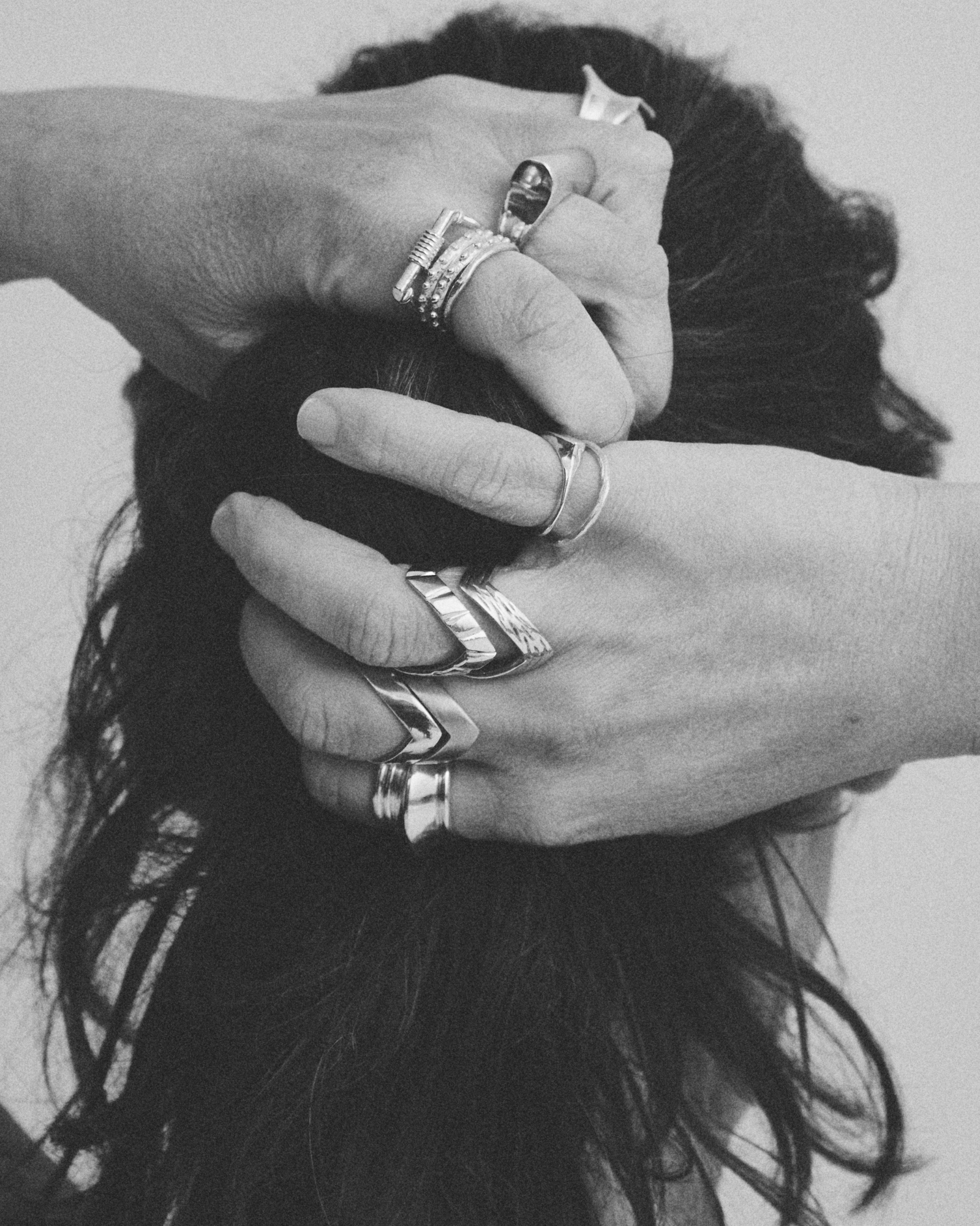V RING