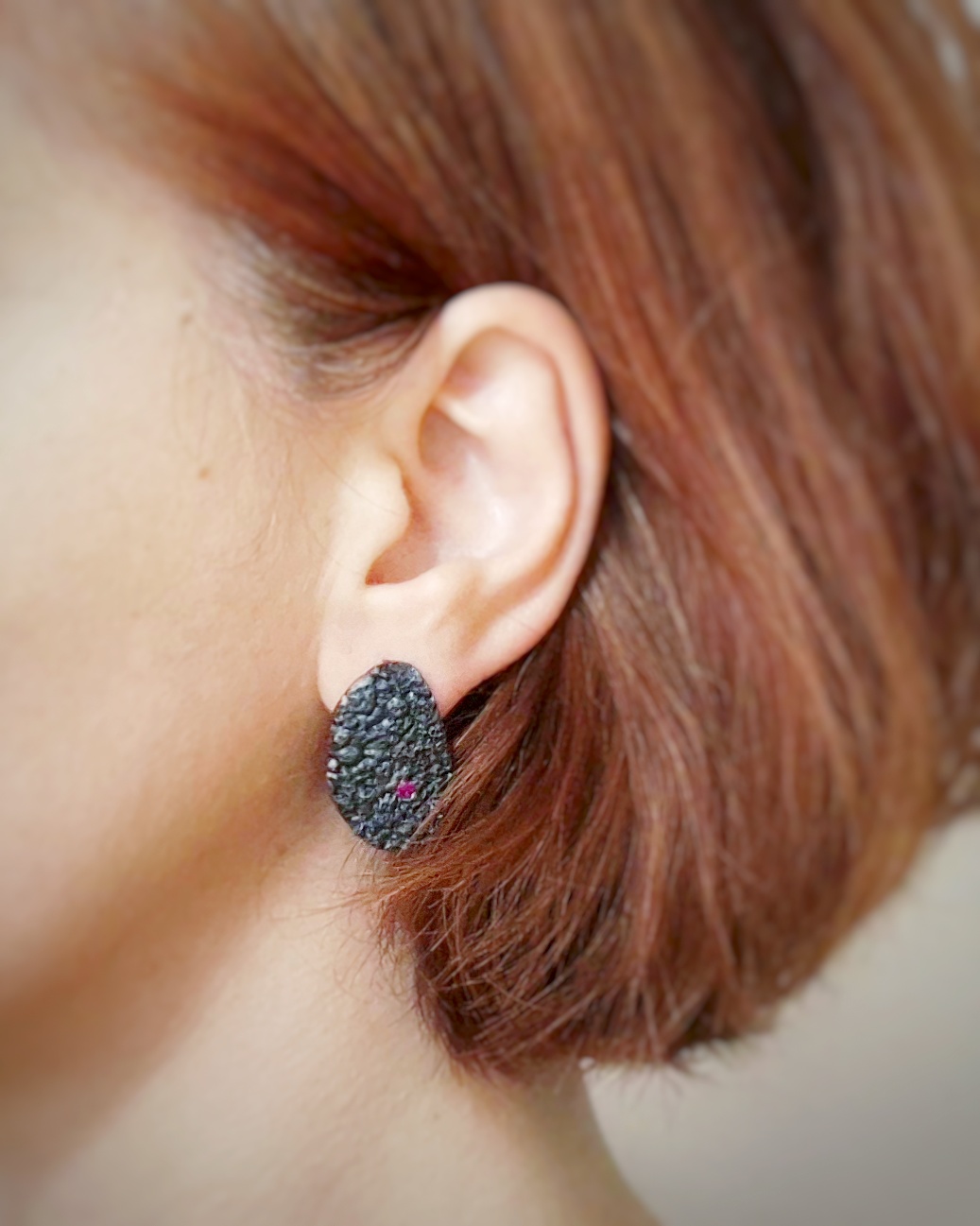Stud Earrings with Pink Zircon