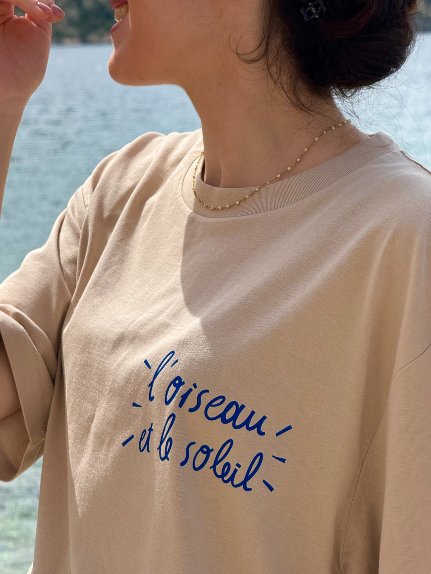 "L' Oiseau et le Soleil" | Oversized fit Tee in Light Beige
