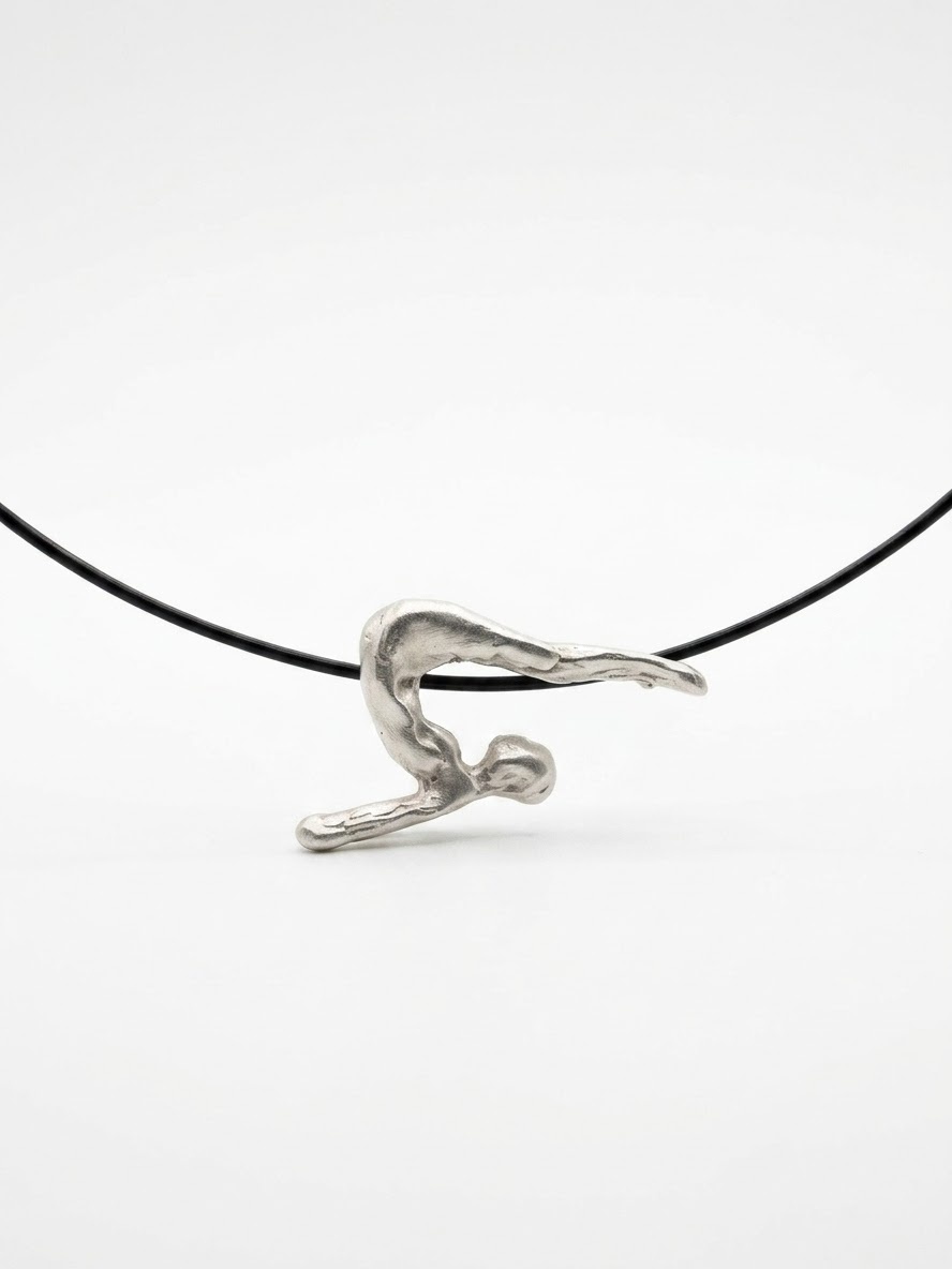 Yoga poses choker 