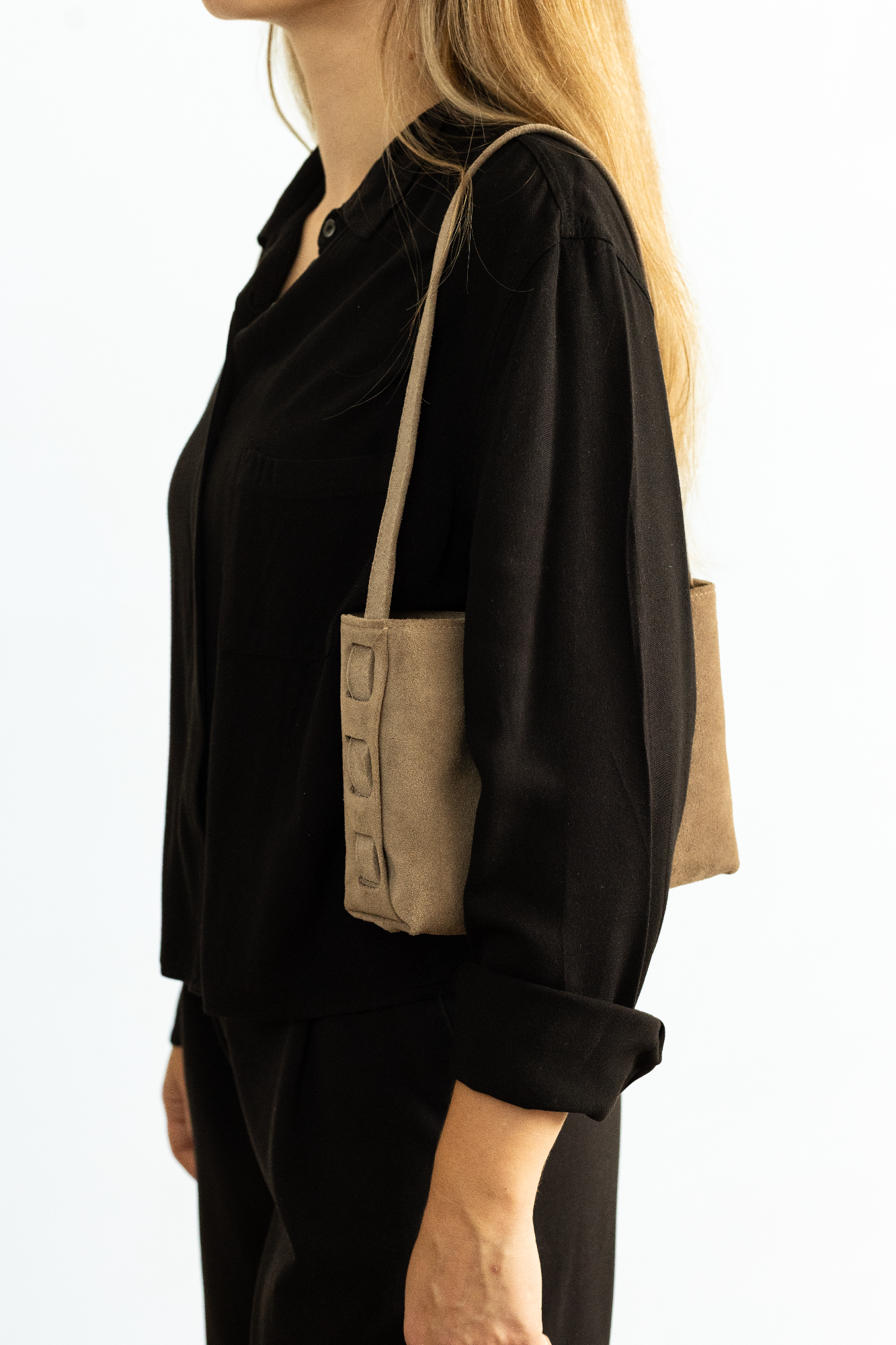 Zenia Shoulder Bag | Taupe Suede