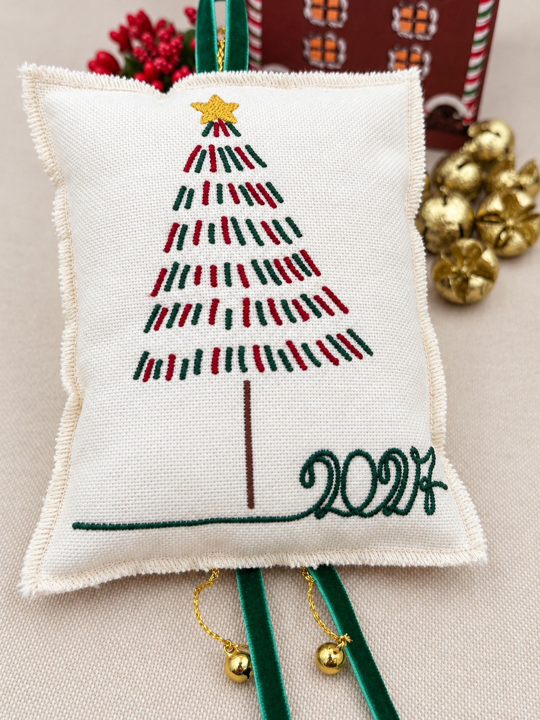 Γούρι/Στολίδι 2027 Με Κεντημένο ''Merry Christmas ''