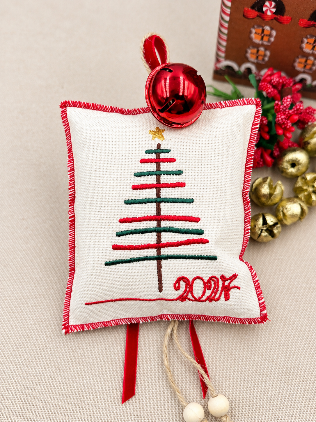 Γούρι/Στολίδι 2027 Με Κεντημένο ''Christmas Tree''