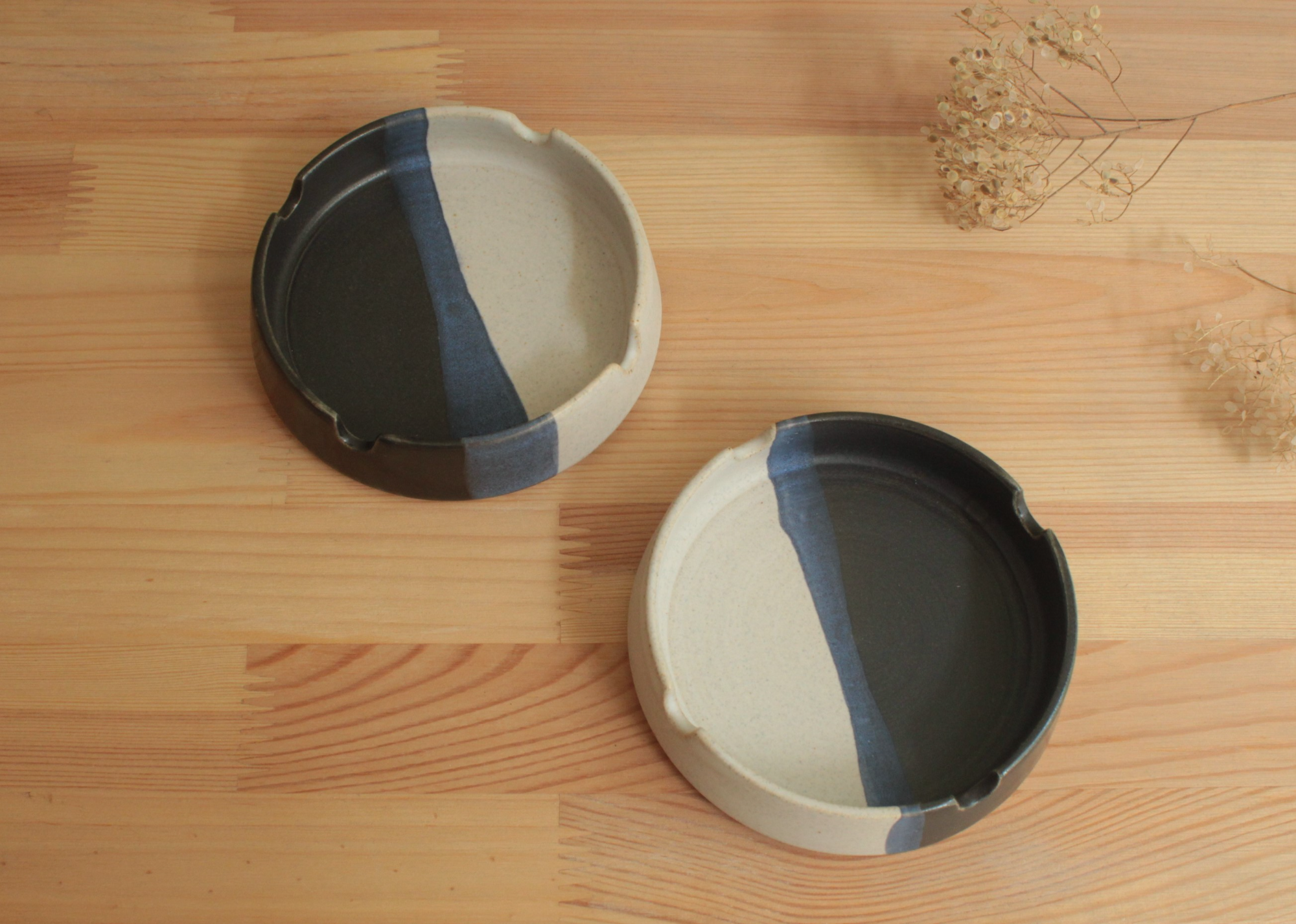 Ashtray in different colors