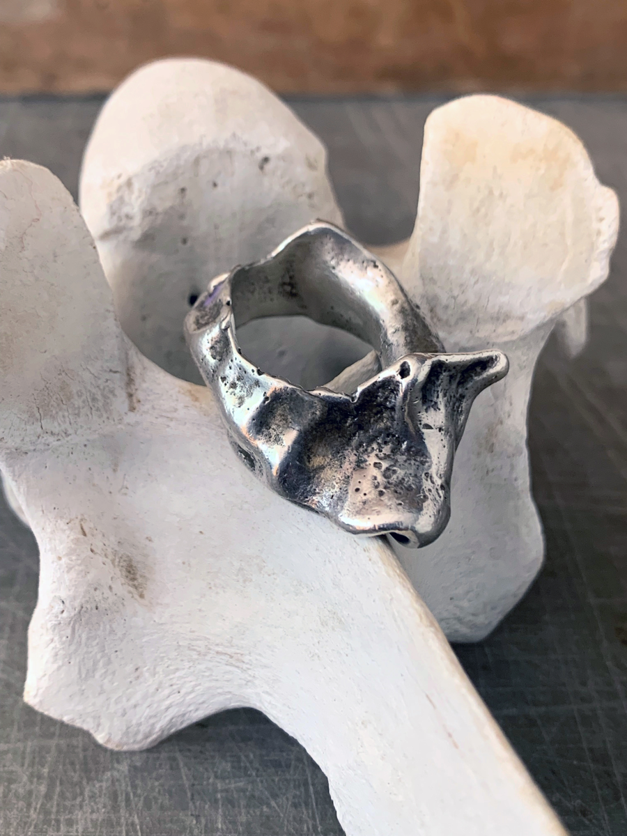 Kedrodasos Silver Shell Ring