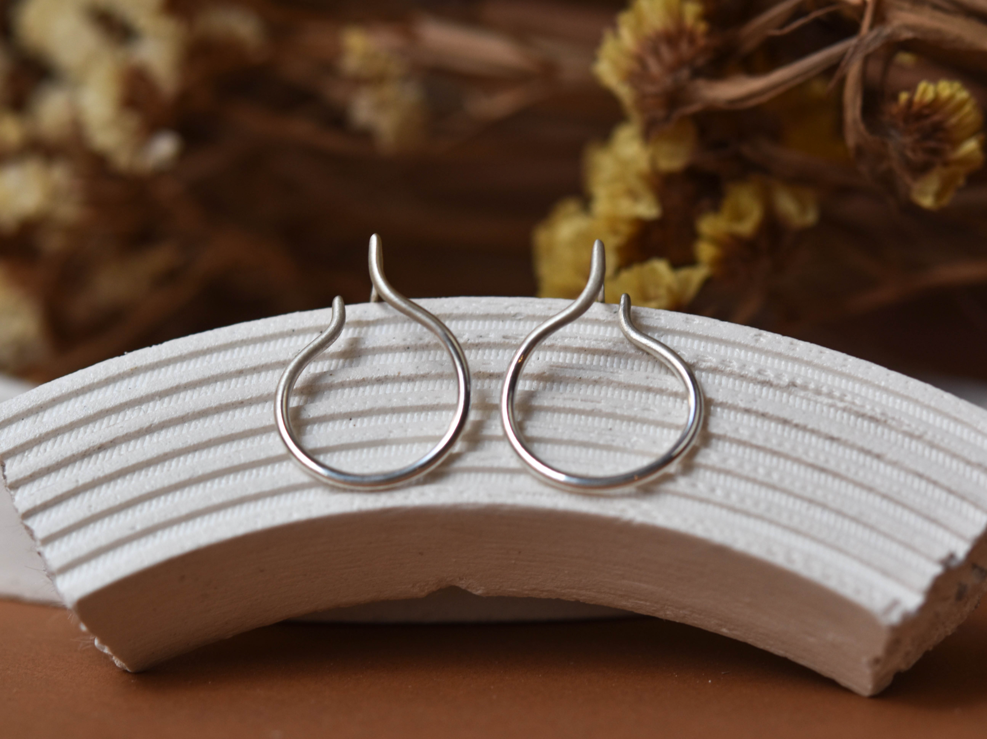 Ανοιχτά οβάλ σκουλαρίκια