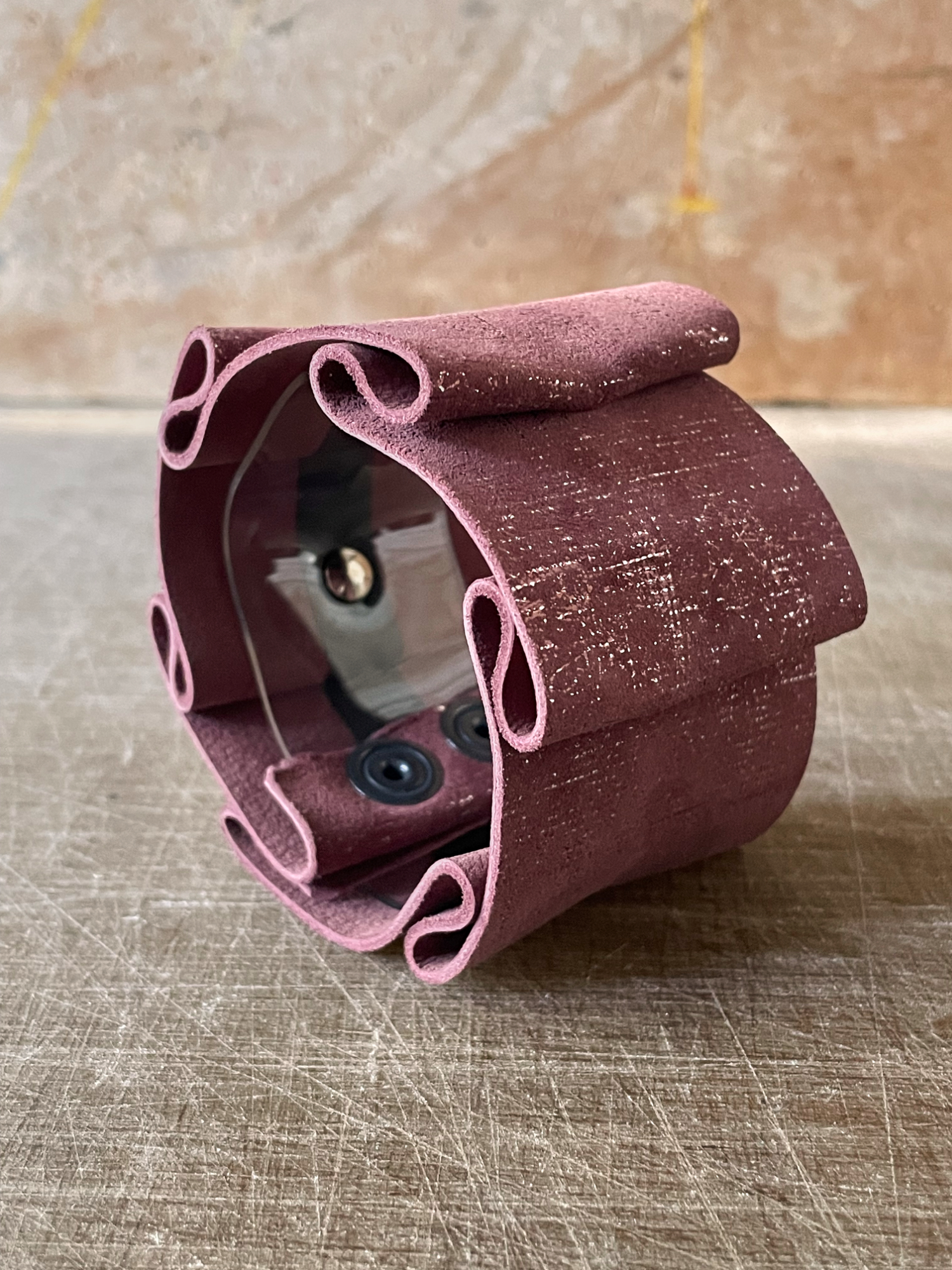 Δερμάτινο Βραχιόλι &quot;Μαίανδρος&quot; - Wide Suede Cuff