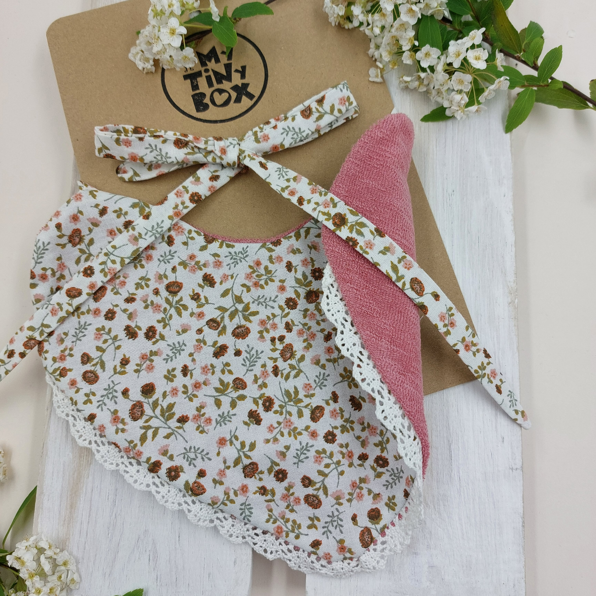 ΣΑΛΙΑΡΑ ΚΑΡΔΟΥΛΑ με δαντέλα