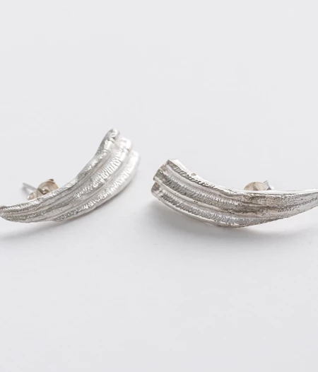 Iara Seashell I Silver Ear Climbers