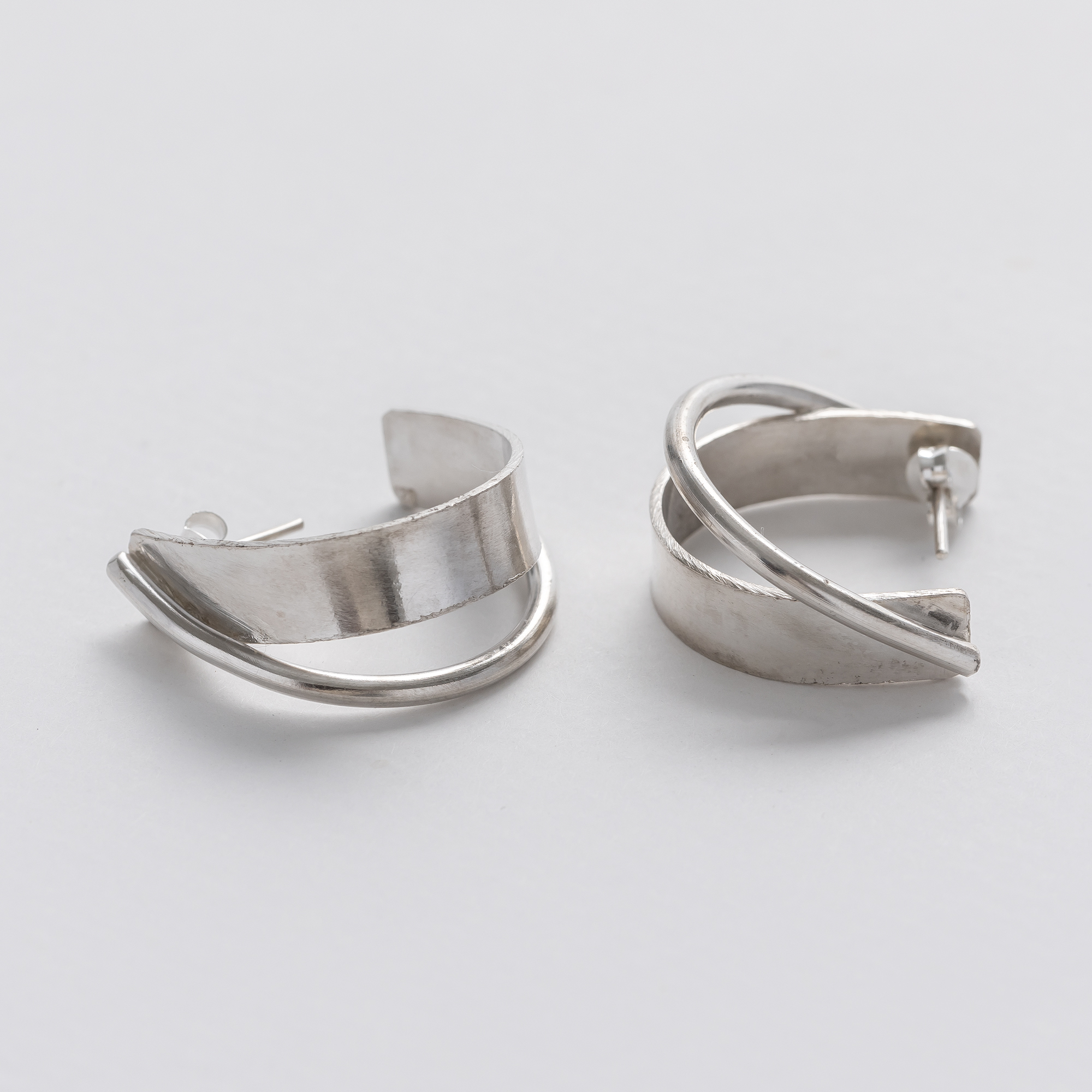 Erdia Silver Hoop Earrings