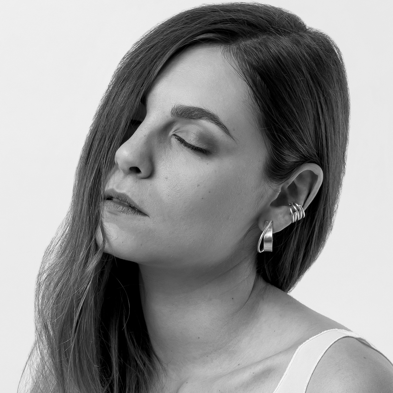 Erdia Silver Hoop Earrings