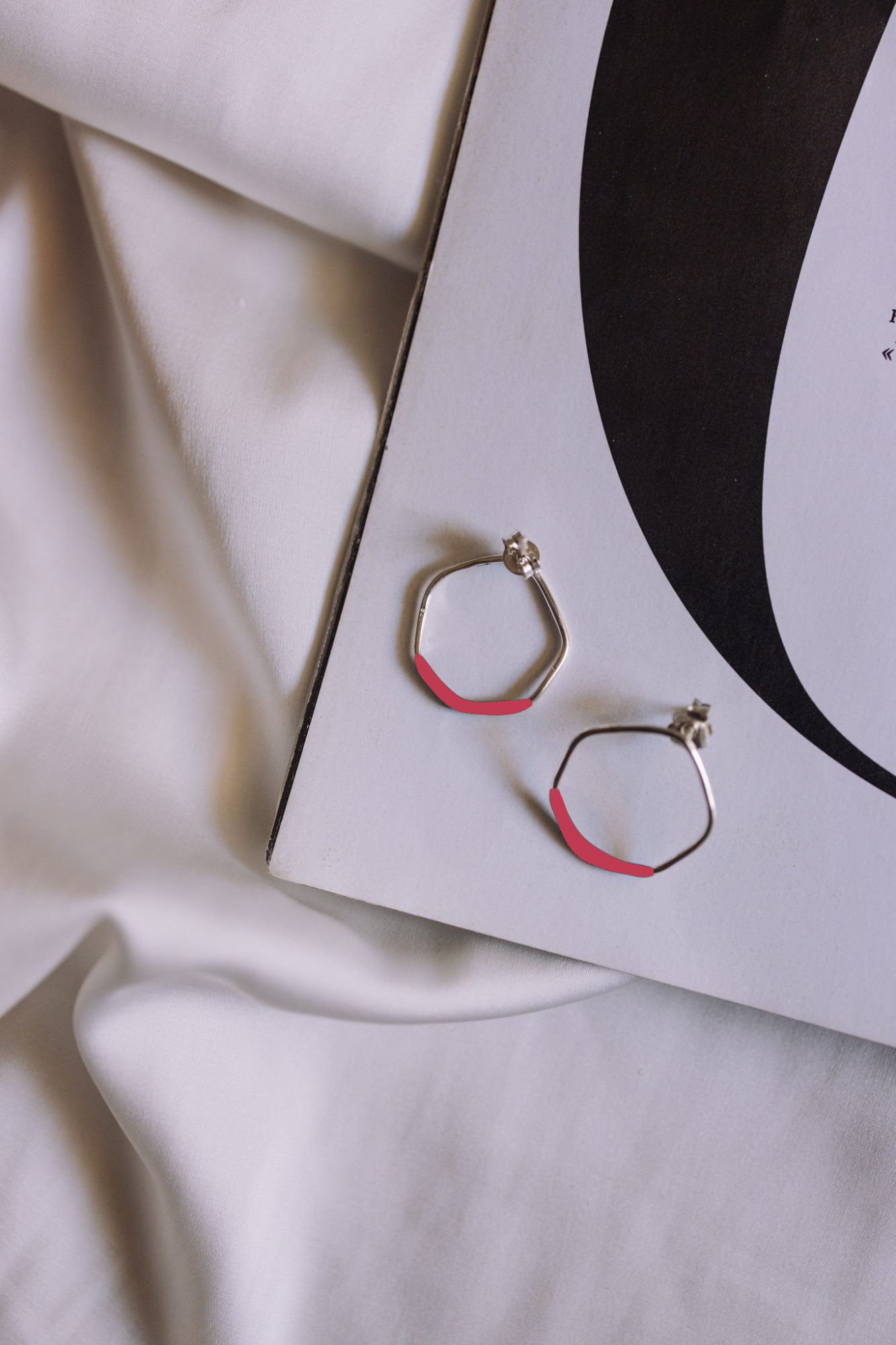 Σκουλαρίκια Geometry, Small